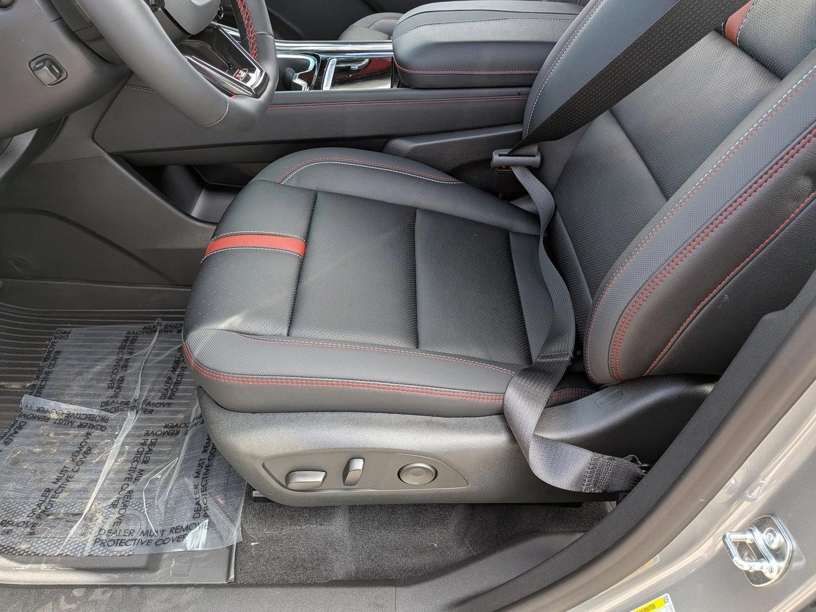 Thumbnail: 2026 Chevrolet Traverse - 4