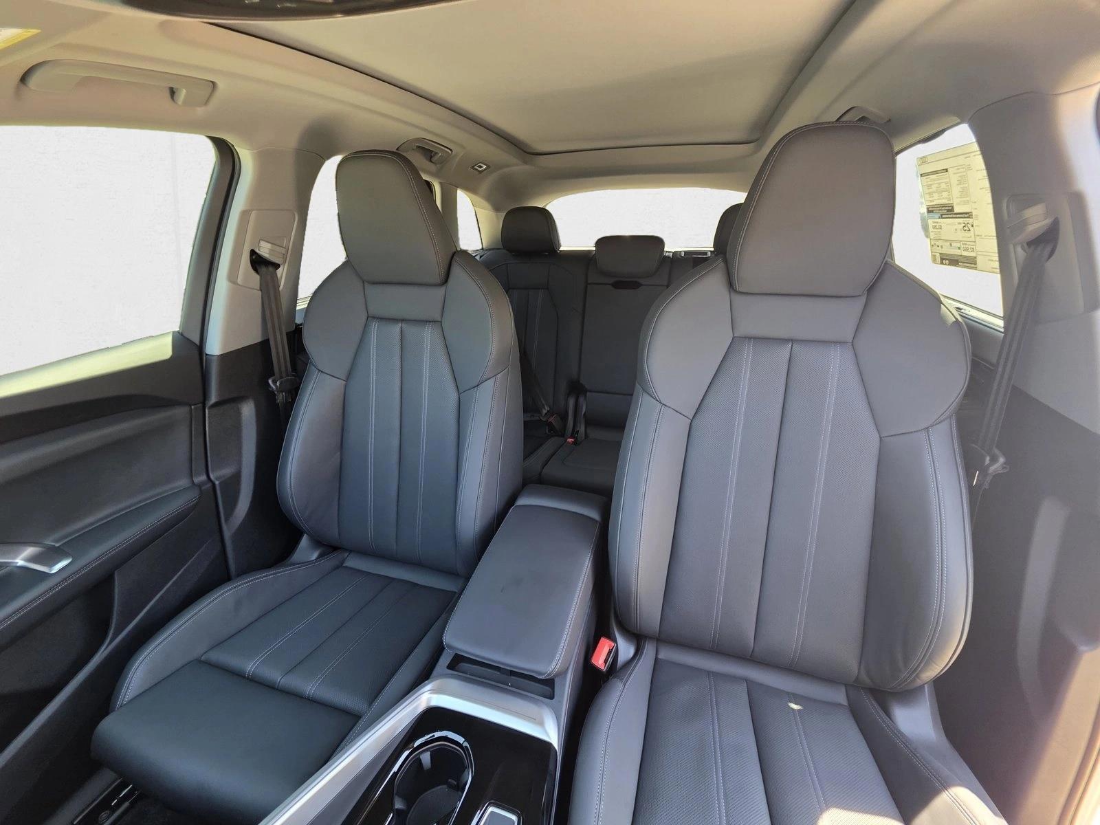 2025 Audi New Q5 Premium Plus - Photo 16