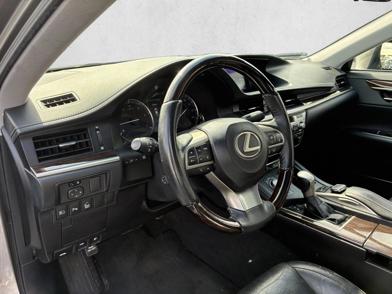 2017 Lexus ES