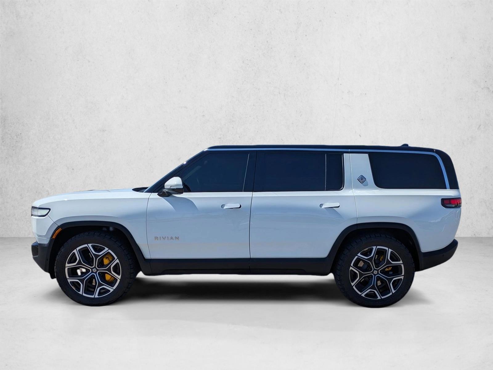 Thumbnail: 2023 Rivian R1S - 2