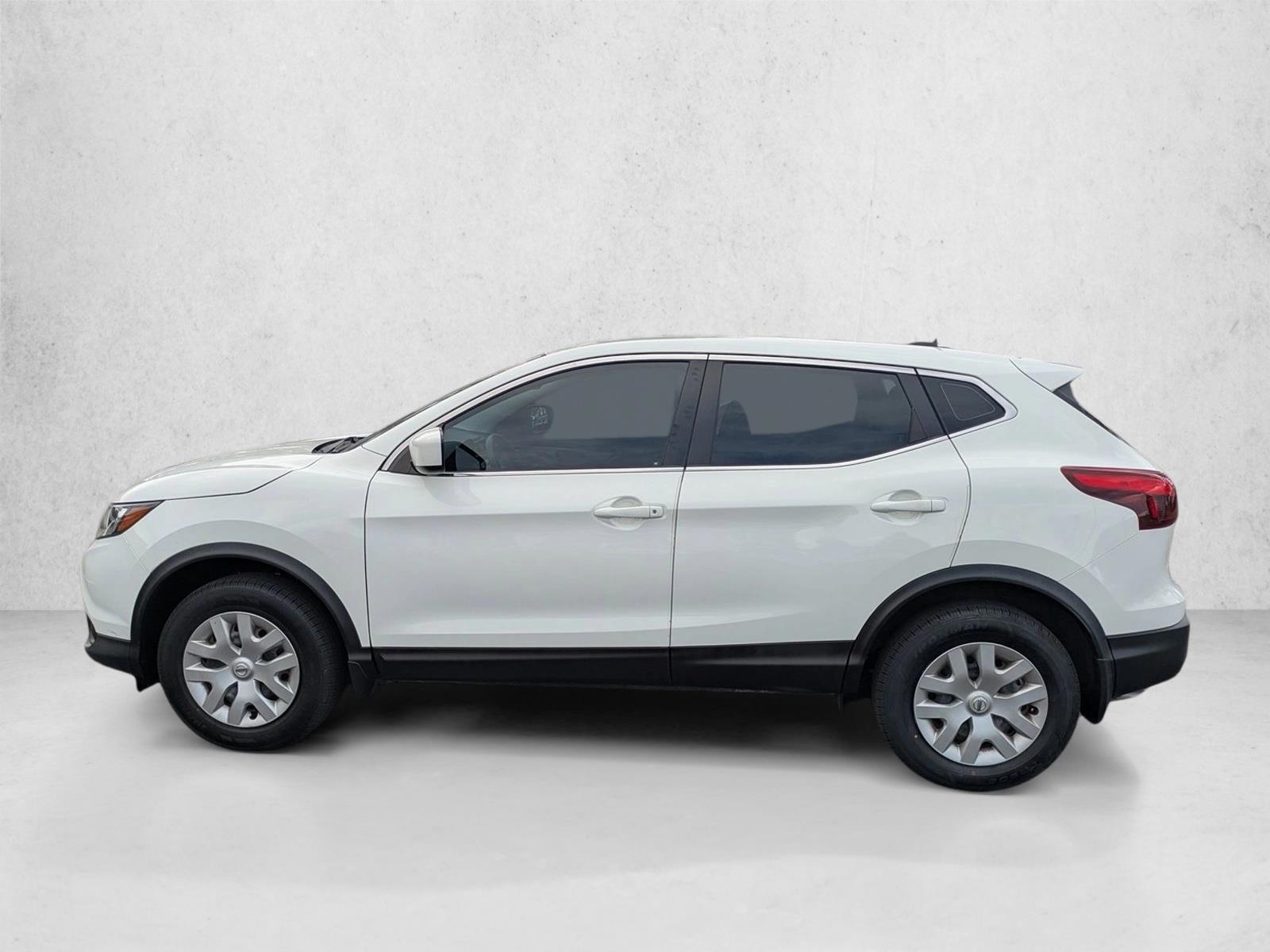 Thumbnail: 2018 Nissan Rogue Sport - 2