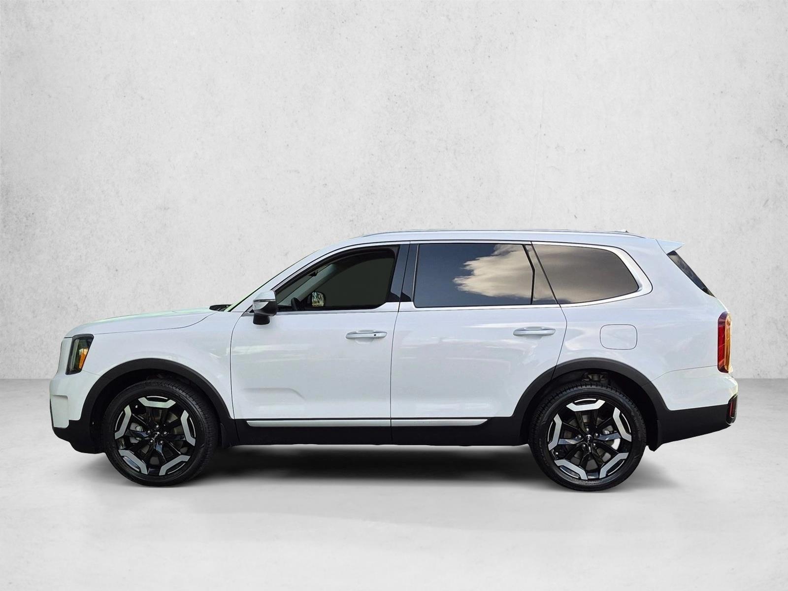 Thumbnail: 2023 Kia Telluride - 2