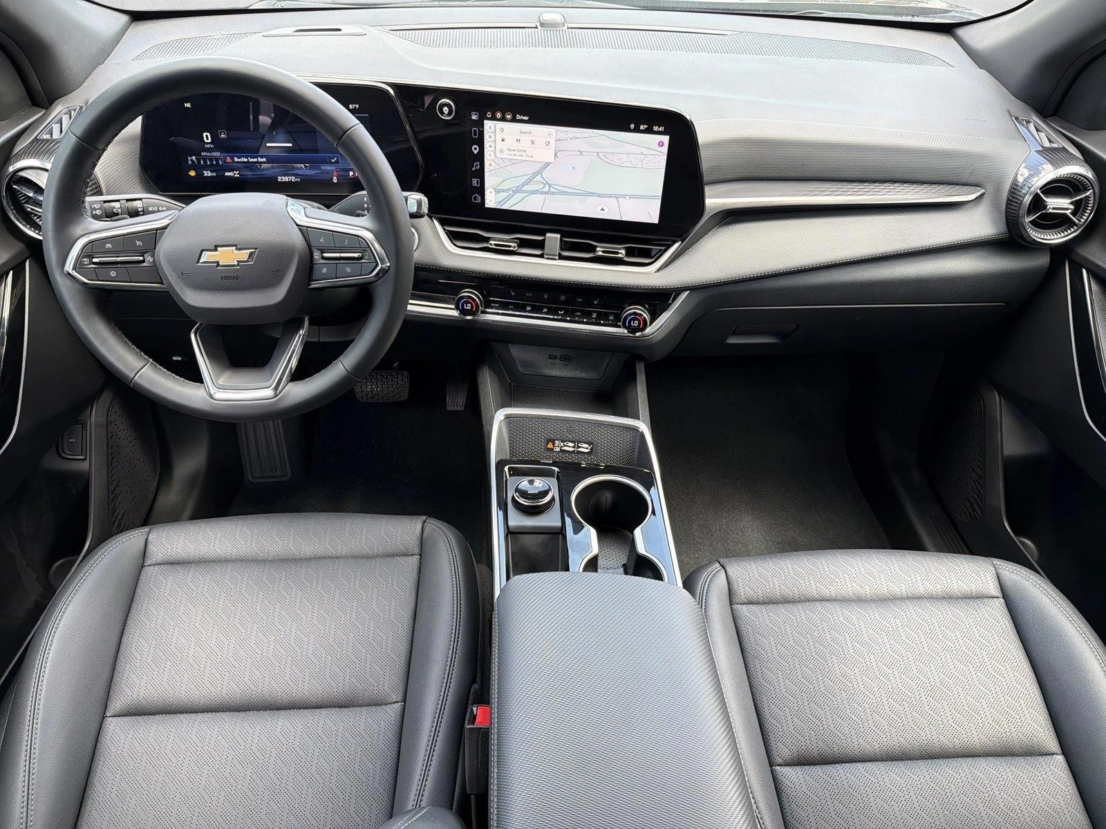 Thumbnail: 2026 Chevrolet Equinox - 3