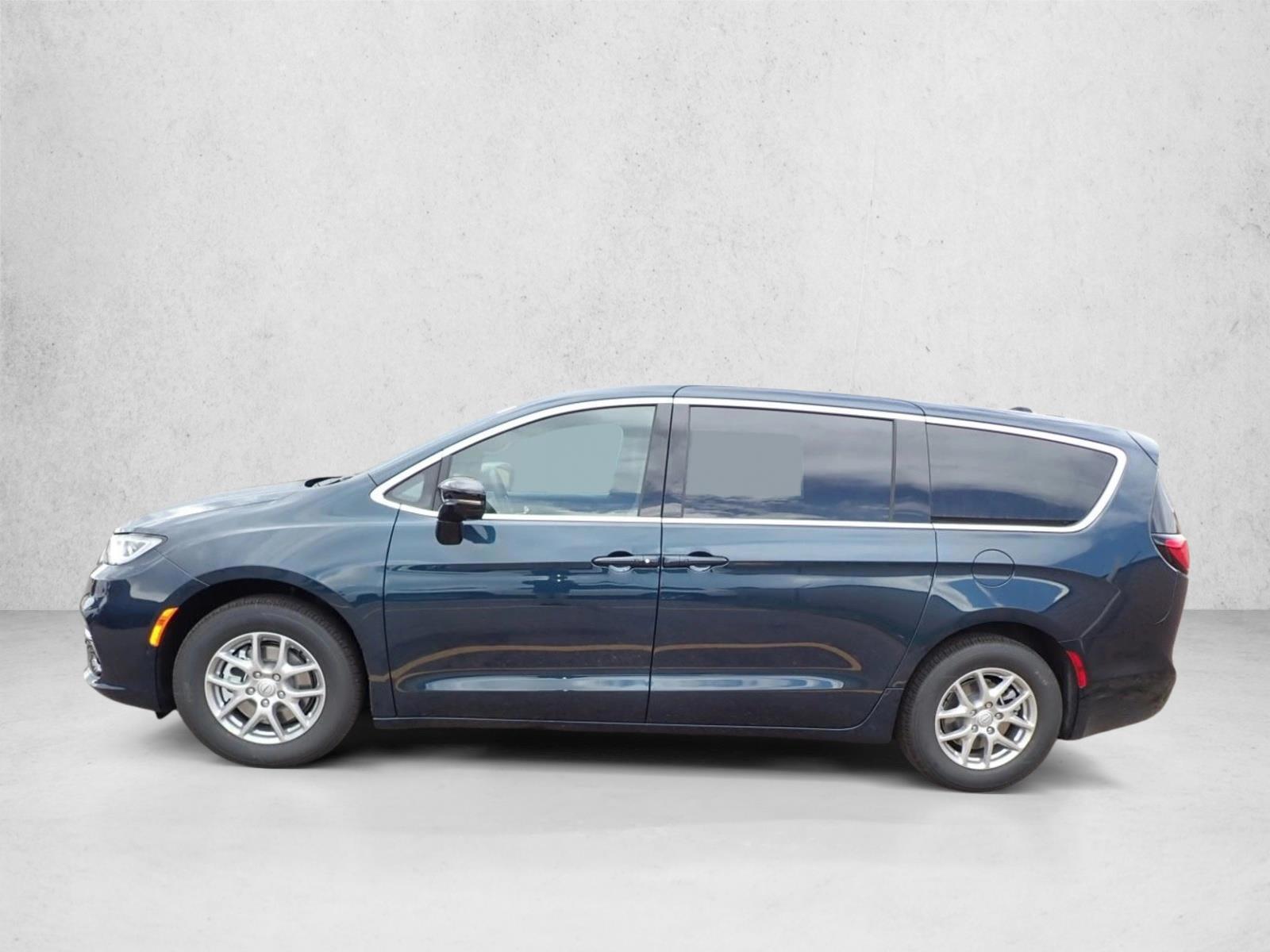 Thumbnail: 2025 Chrysler Pacifica - 2
