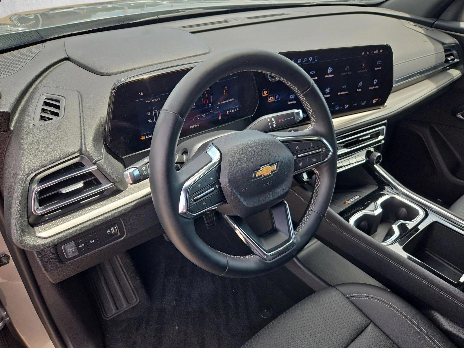 Thumbnail: 2026 Chevrolet Traverse - 3
