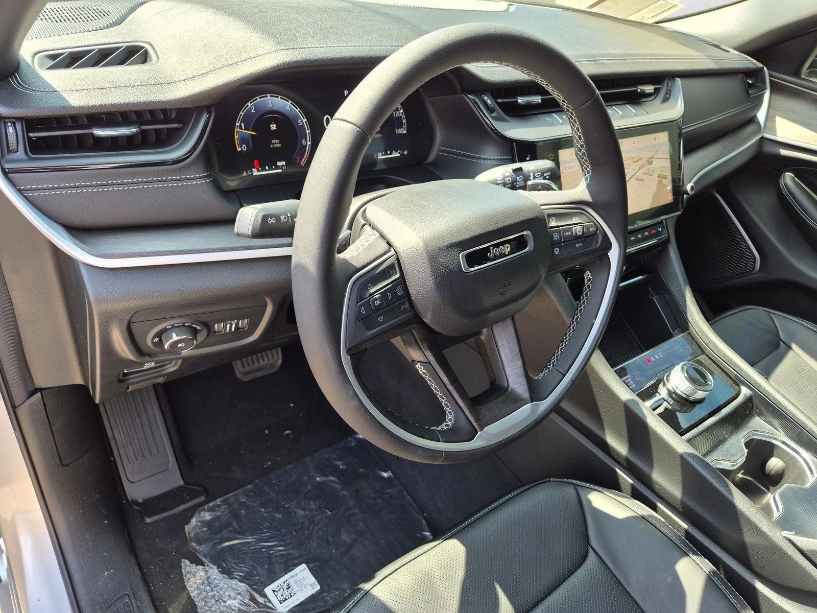 Thumbnail: 2026 Jeep Grand Cherokee - 3