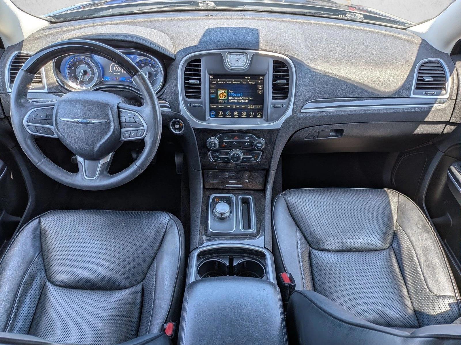 Thumbnail: 2019 Chrysler 300 - 3