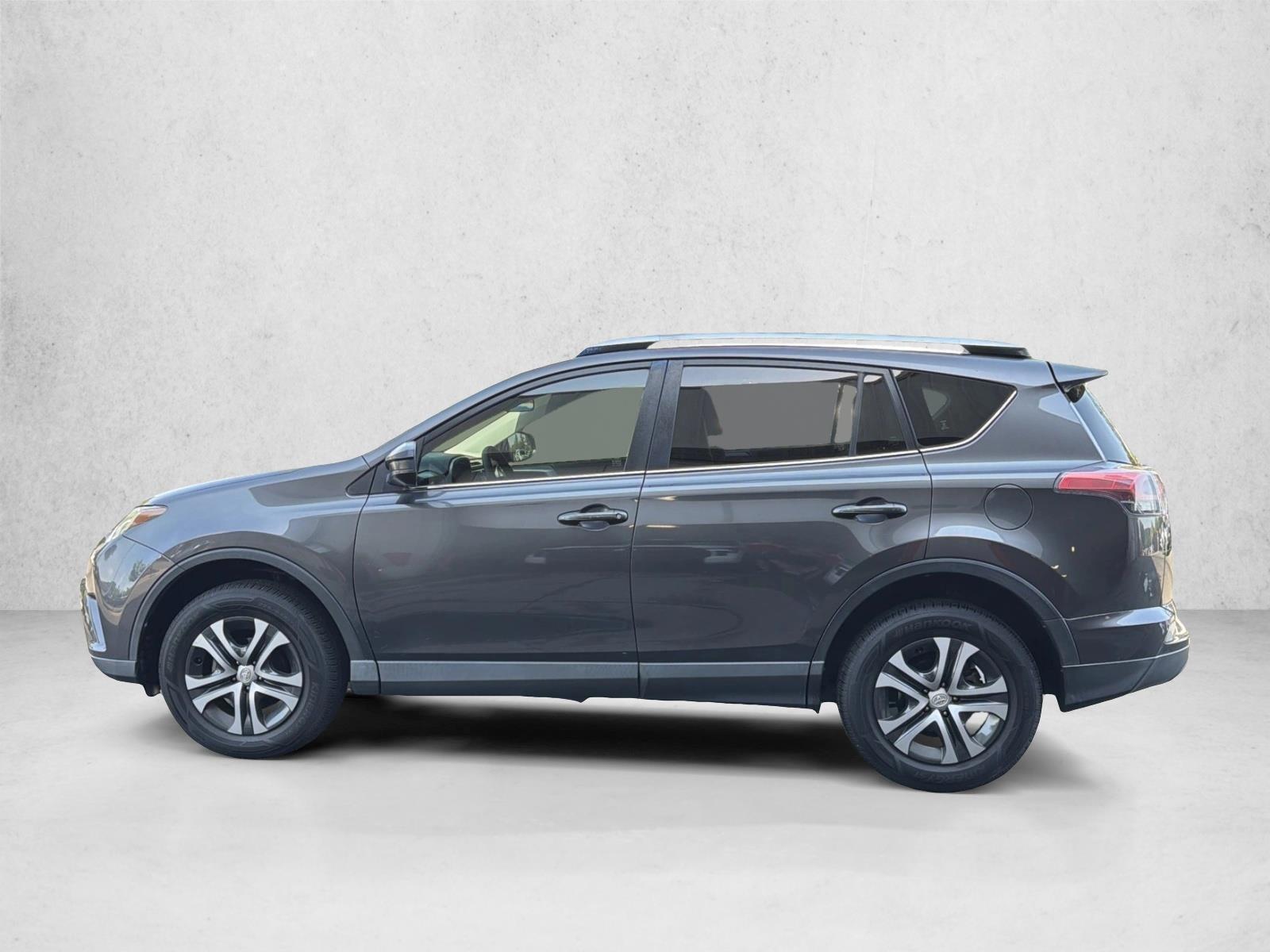 Thumbnail: 2016 Toyota RAV4 - 2