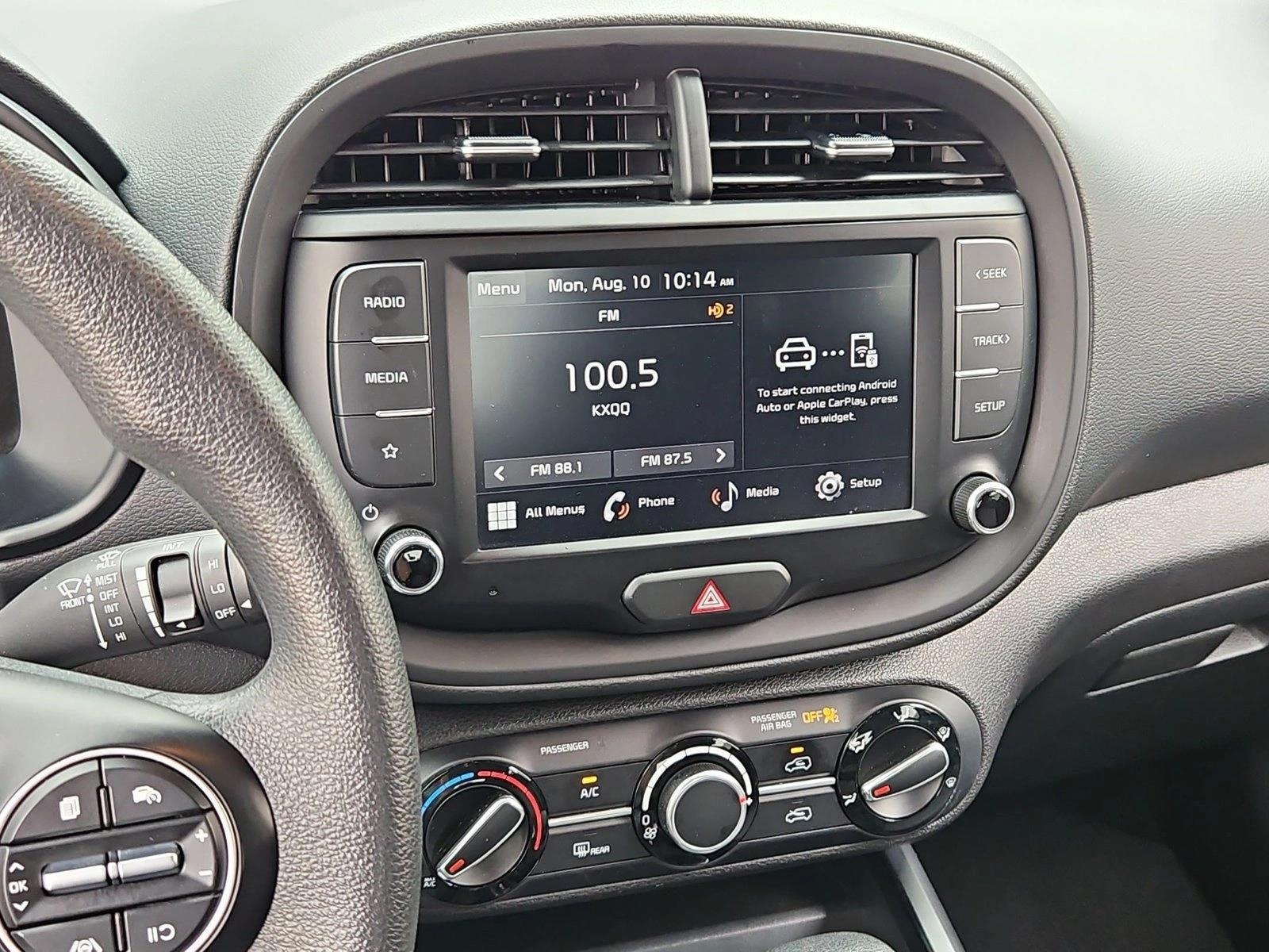 2023 Kia Soul LX - Photo 14