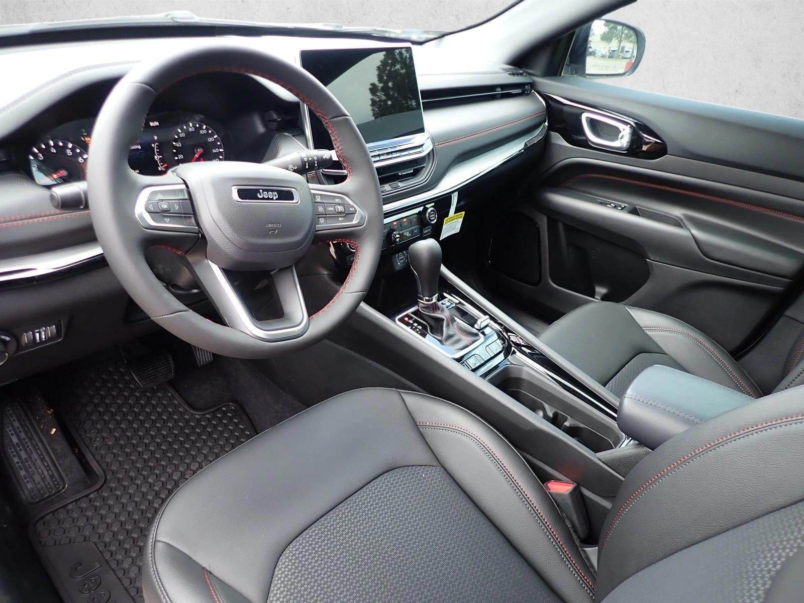 Thumbnail: 2026 Jeep Compass - 3