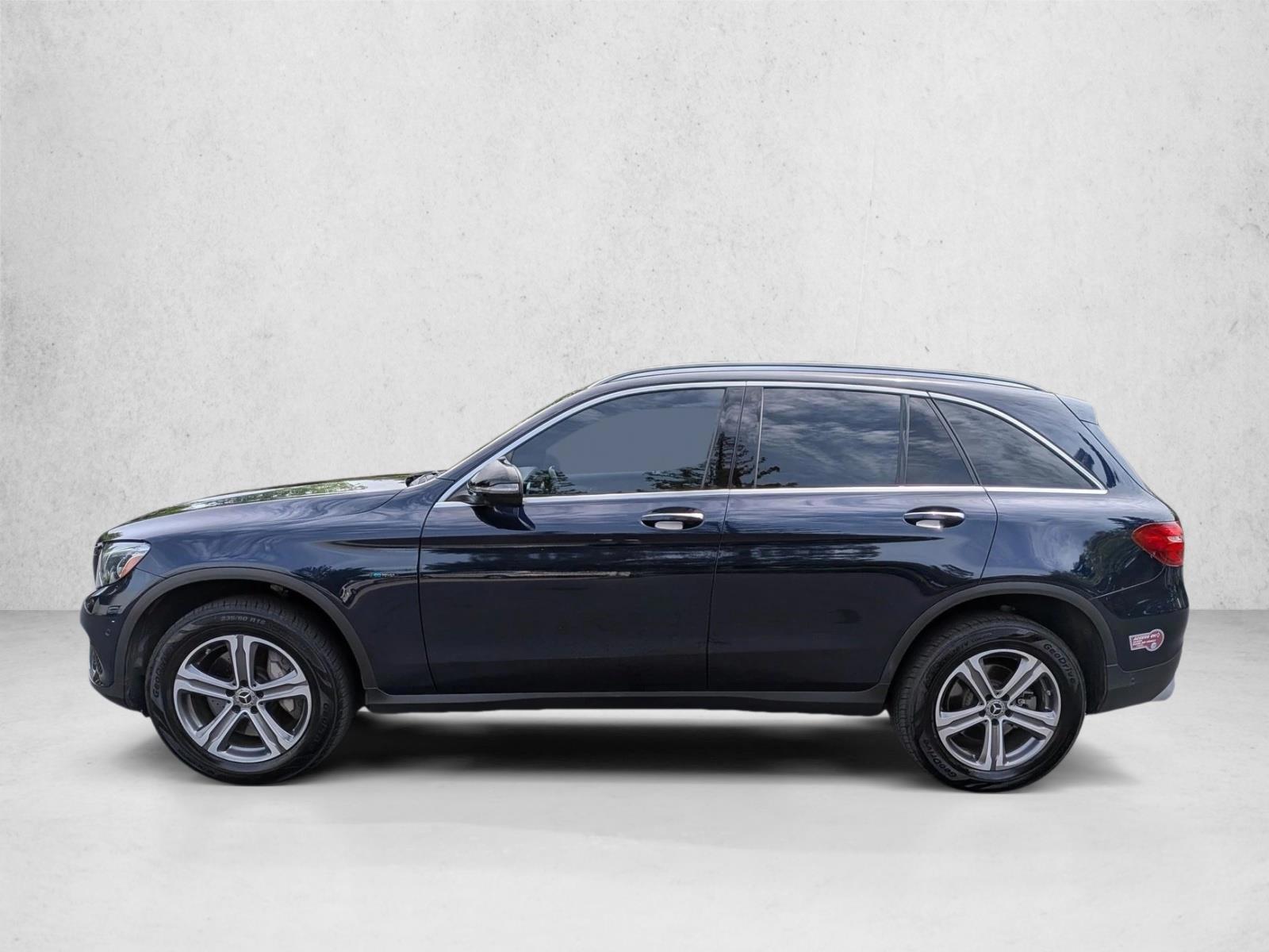Thumbnail: 2019 Mercedes-Benz GLC - 2