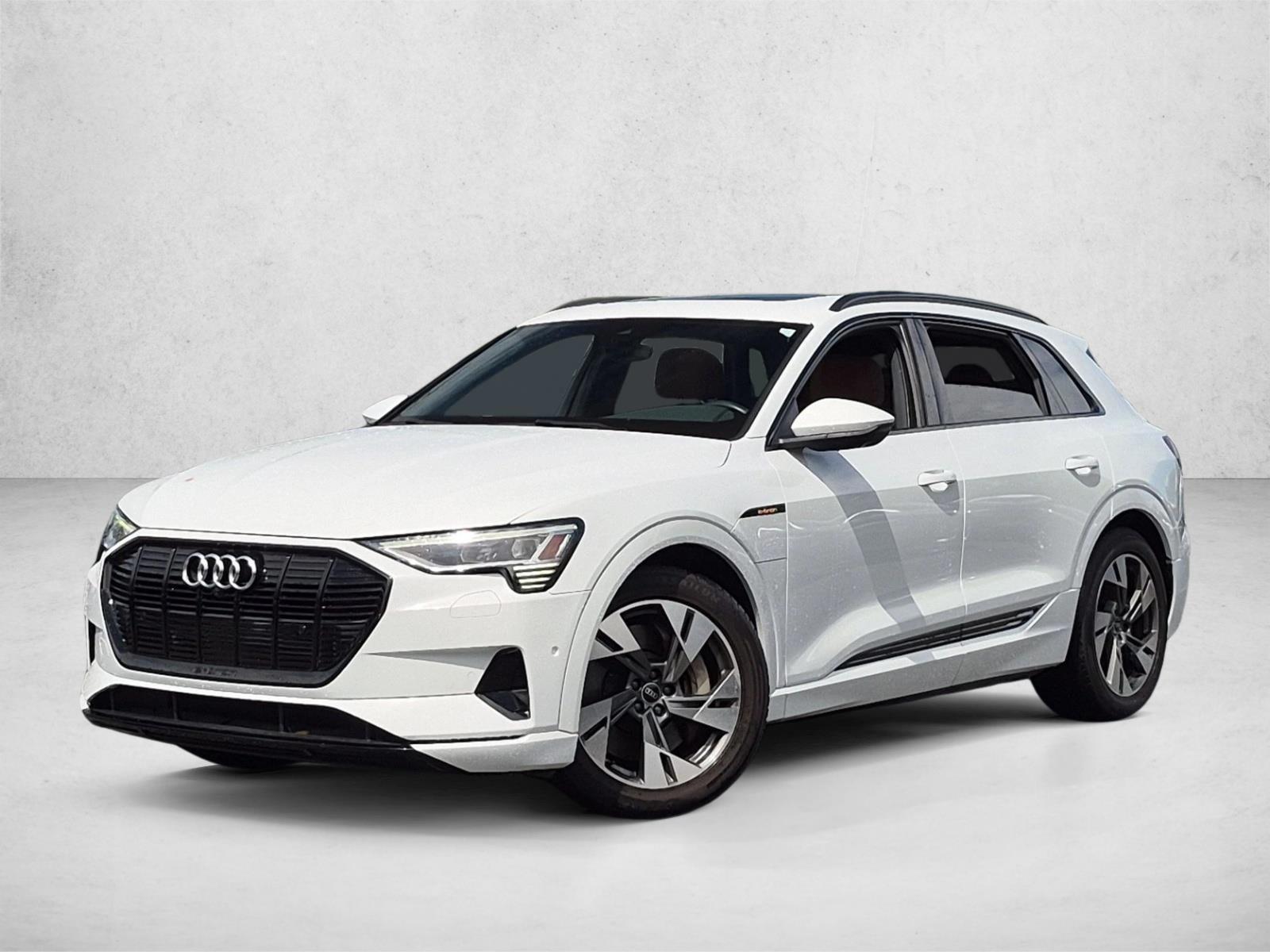 Thumbnail: 2021 Audi e-tron - 1