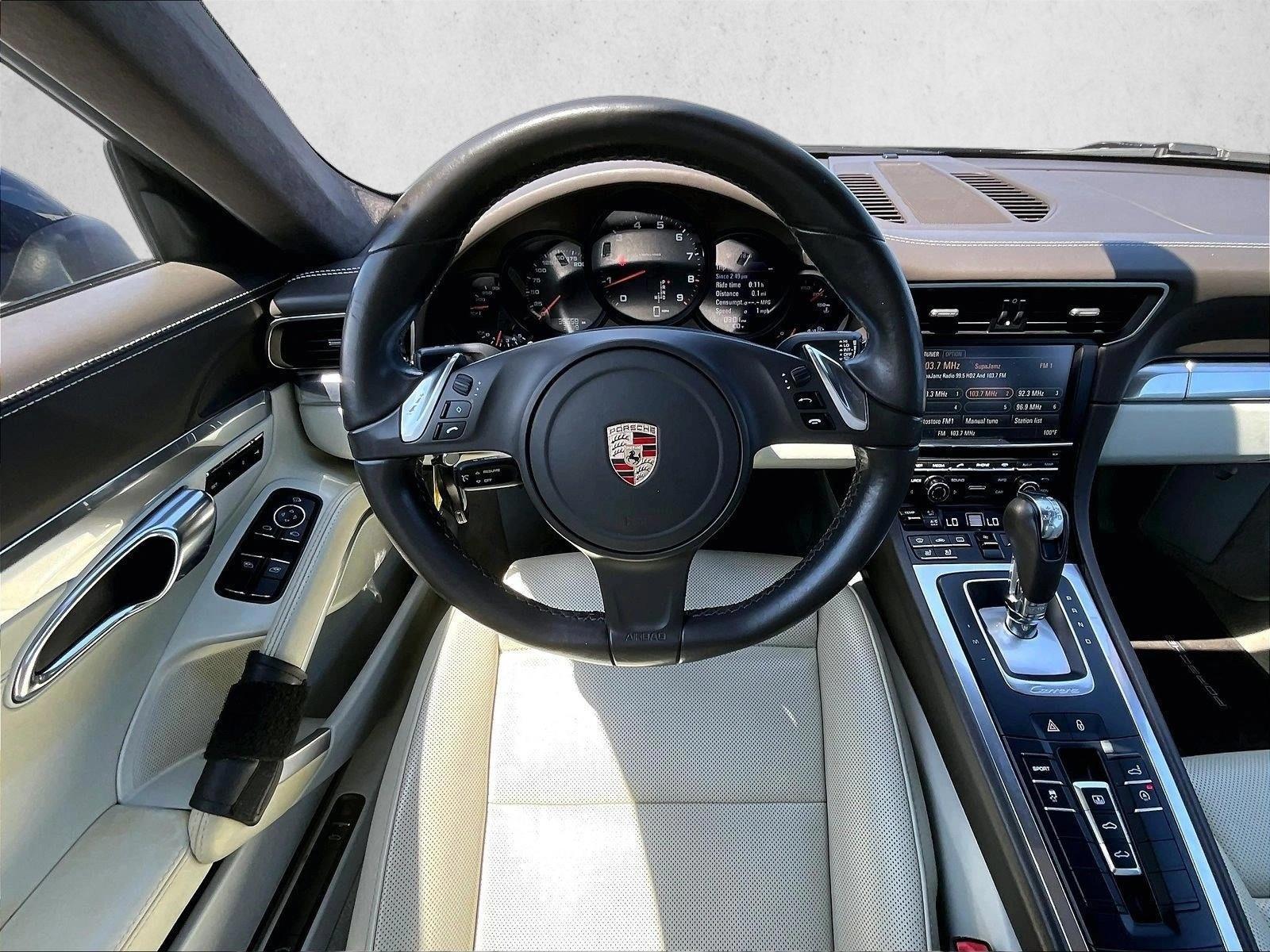 Thumbnail: 2014 Porsche 911 - 3