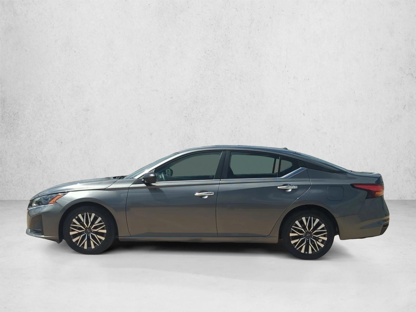 Thumbnail: 2025 Nissan Altima - 2
