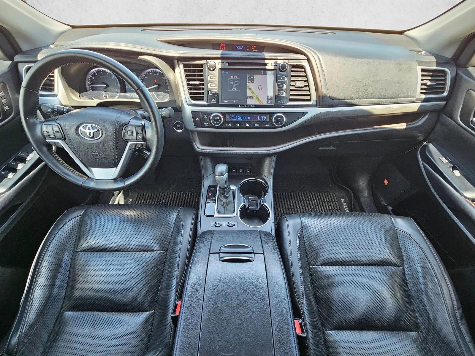 Thumbnail: 2019 Toyota Highlander - 3