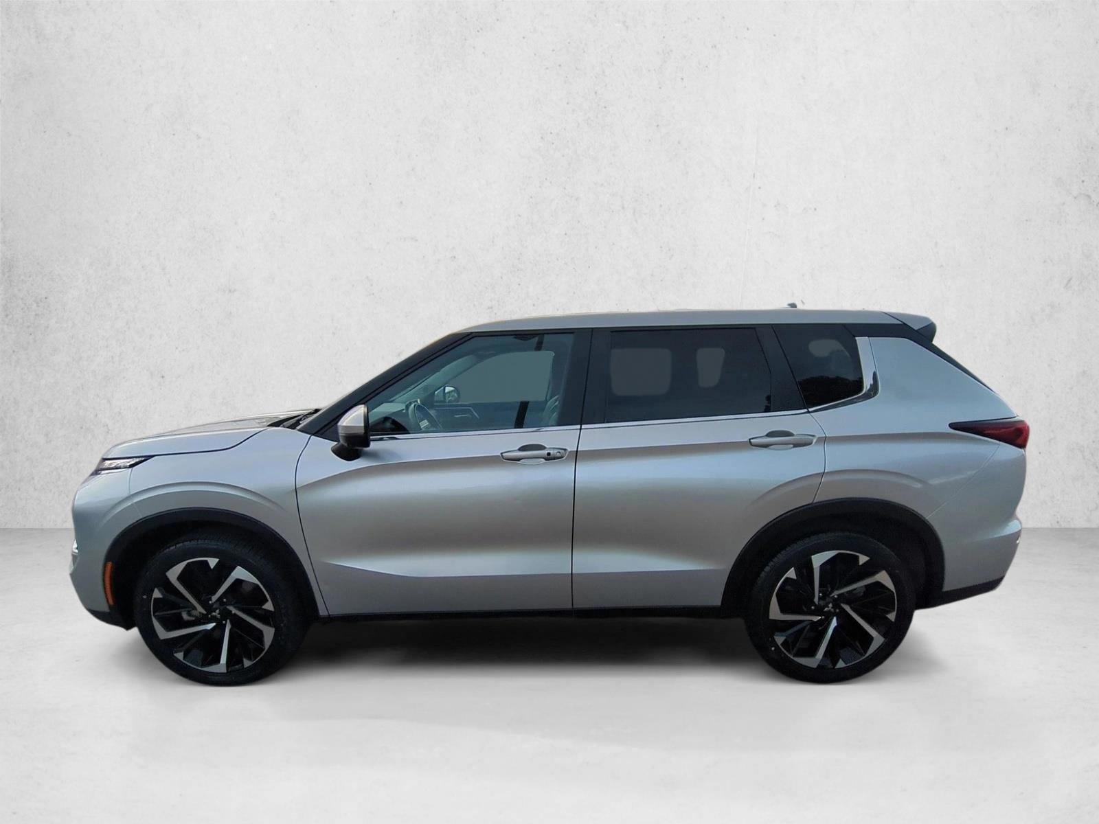 Thumbnail: 2024 Mitsubishi Outlander - 2