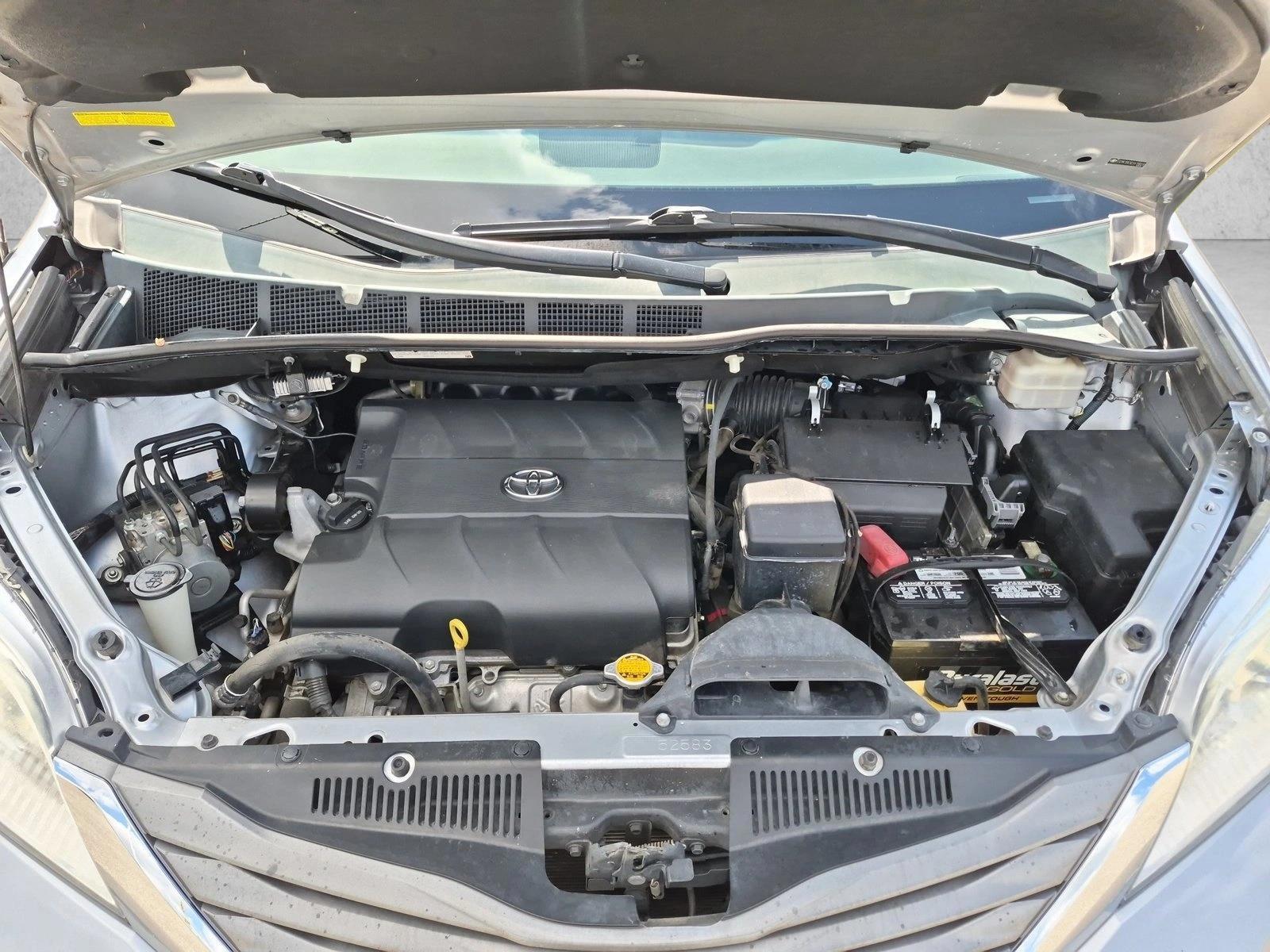 2014 Toyota Sienna, photo 21