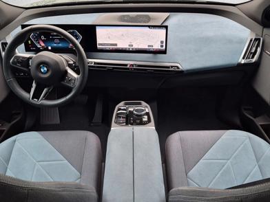 2025 BMW IX