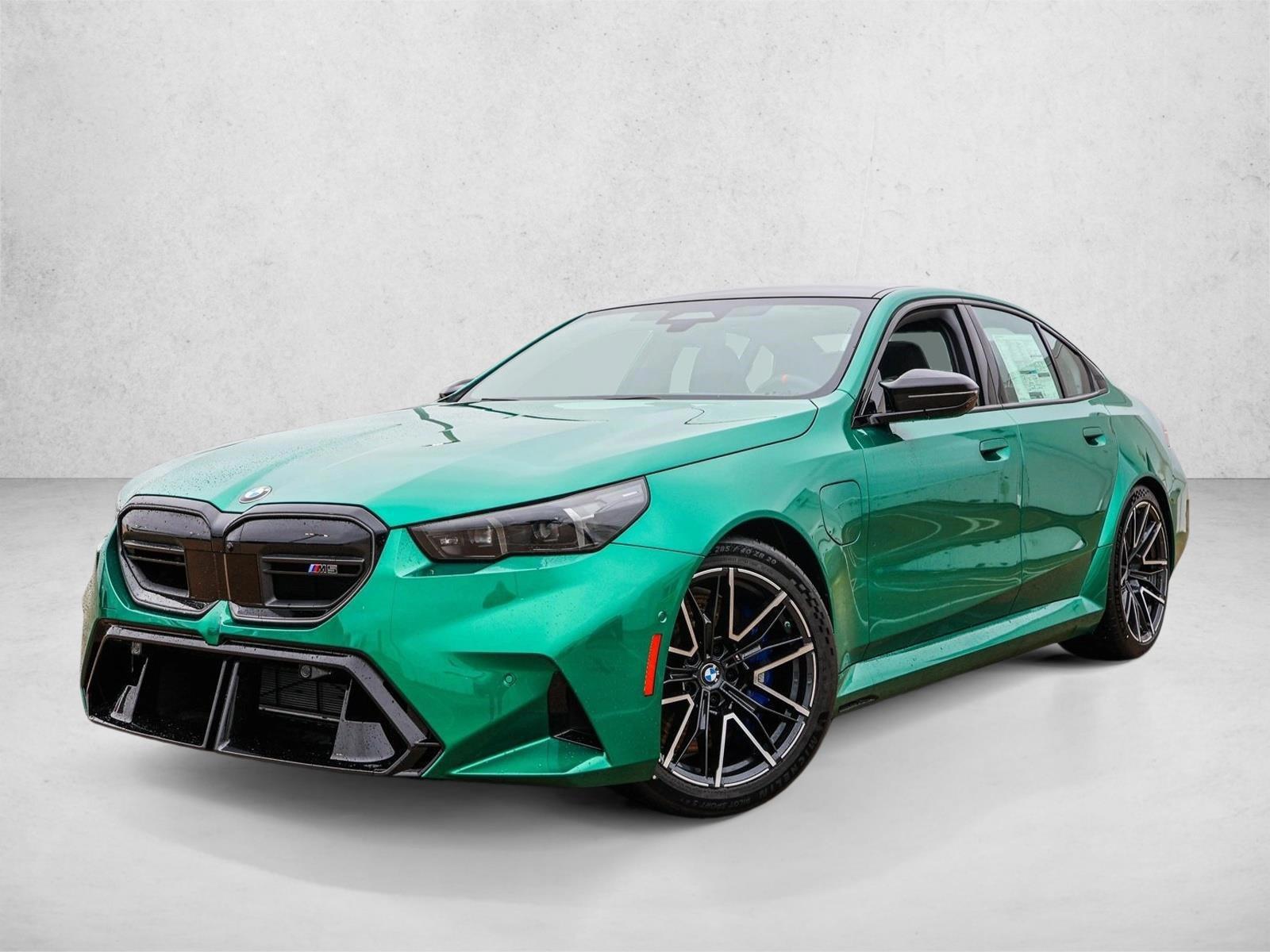 Thumbnail: 2026 BMW M5 - 1