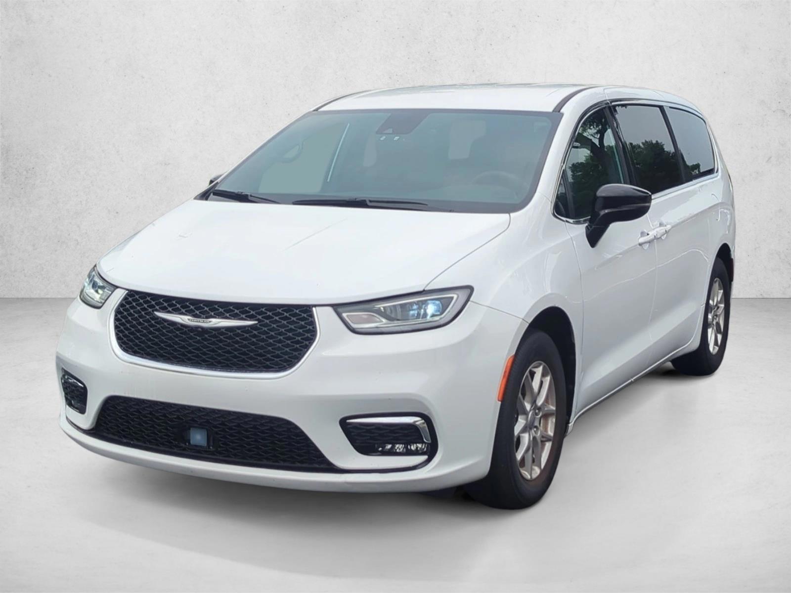 Thumbnail: 2025 Chrysler Pacifica - 1