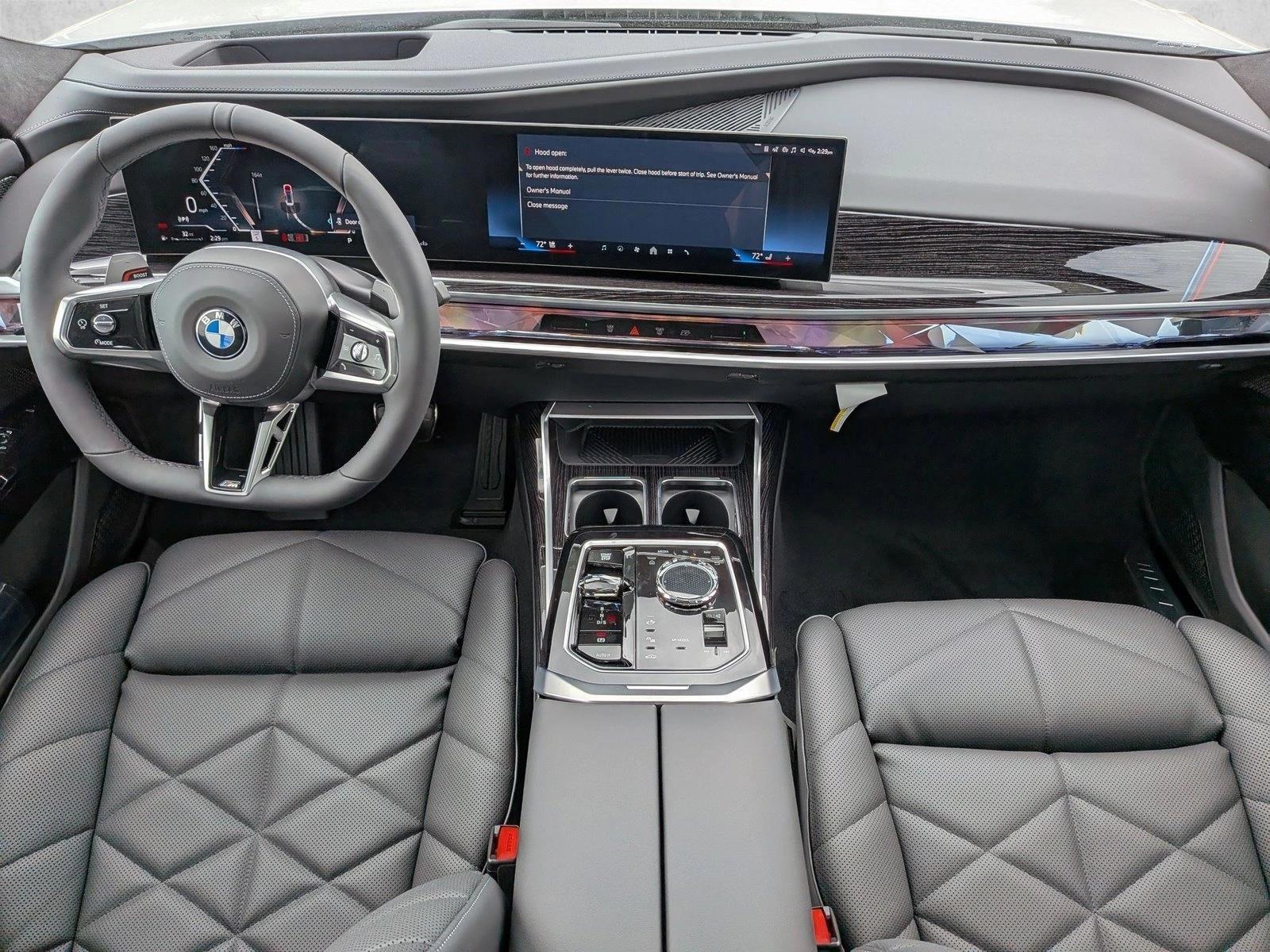 Thumbnail: 2026 BMW 7 Series - 4