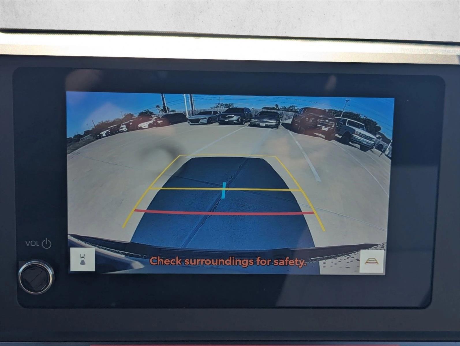 2025 Toyota Tacoma SR5 - Photo 14