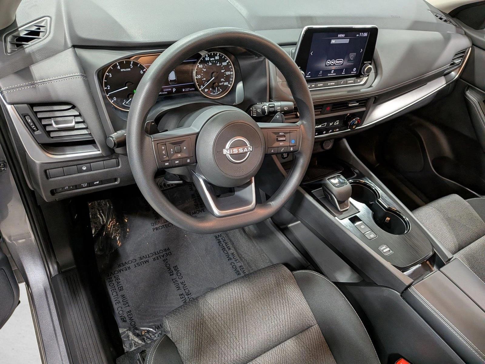 Thumbnail: 2024 Nissan Rogue - 3