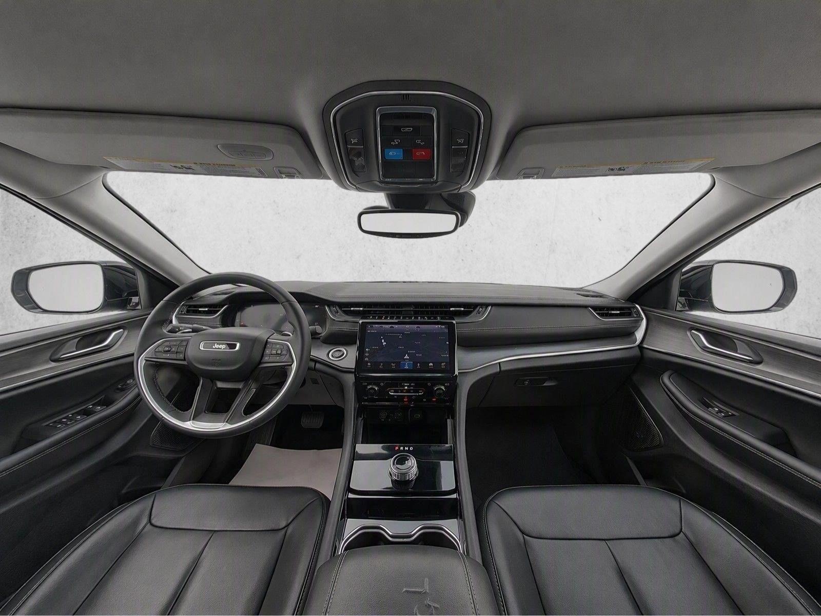 Thumbnail: 2023 Jeep Grand Cherokee - 4