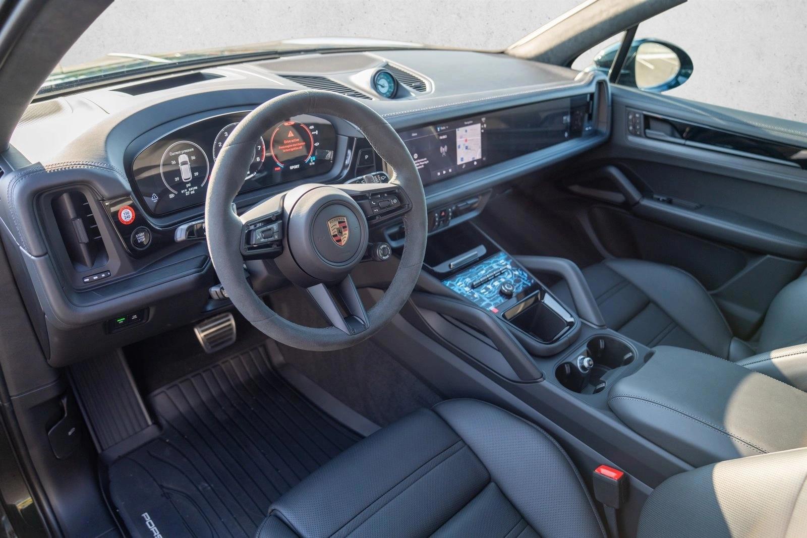 Thumbnail: 2026 Porsche Cayenne - 3