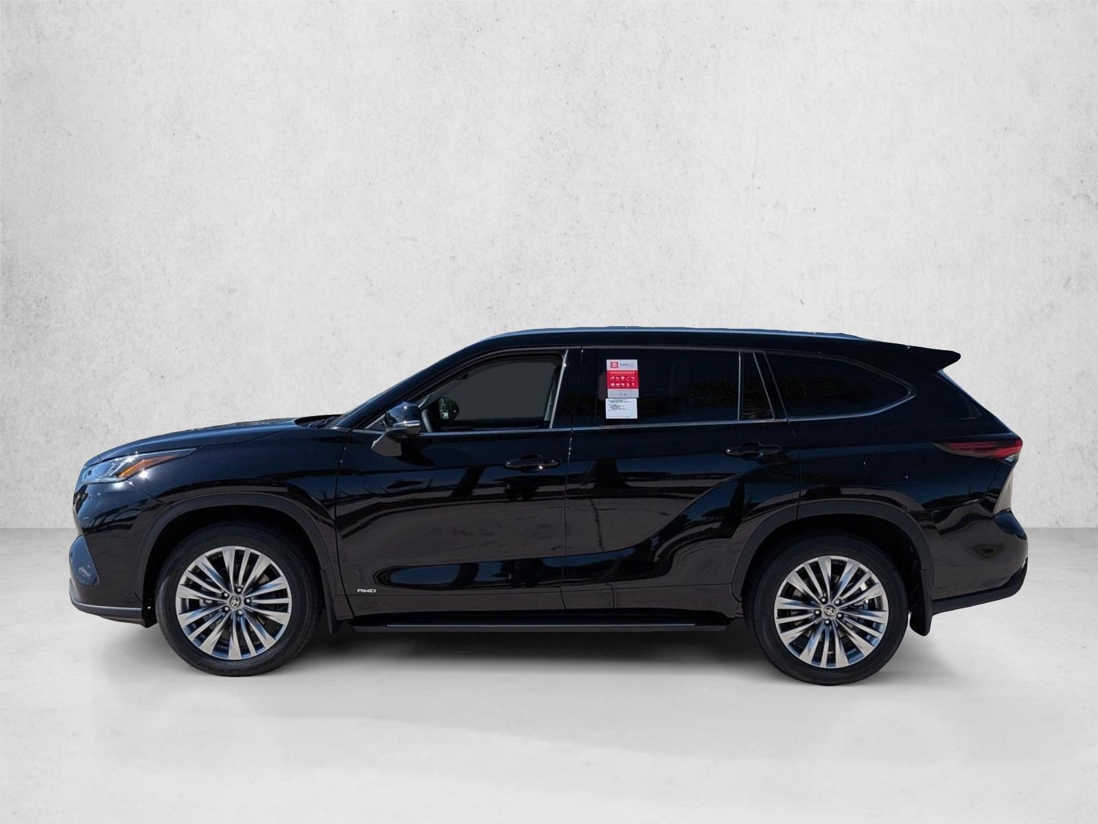 Thumbnail: 2026 Toyota Highlander - 2