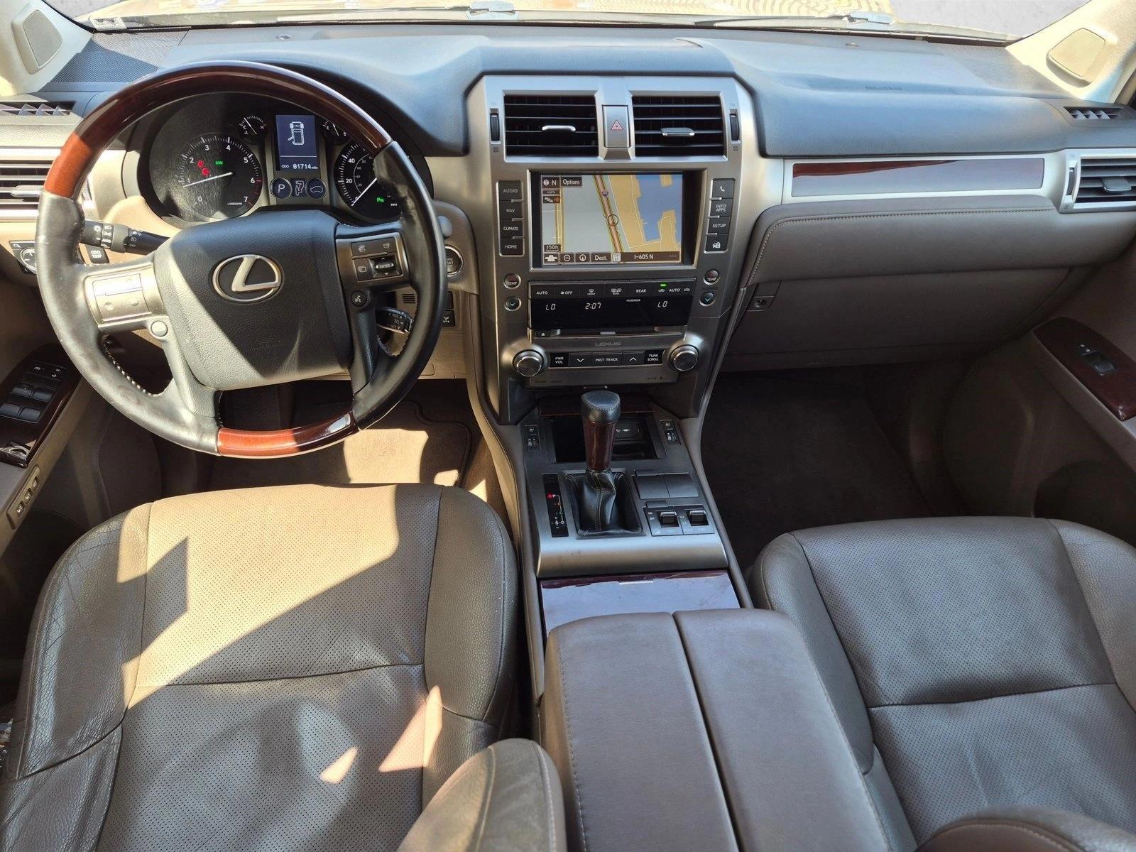 Thumbnail: 2015 Lexus GX - 3