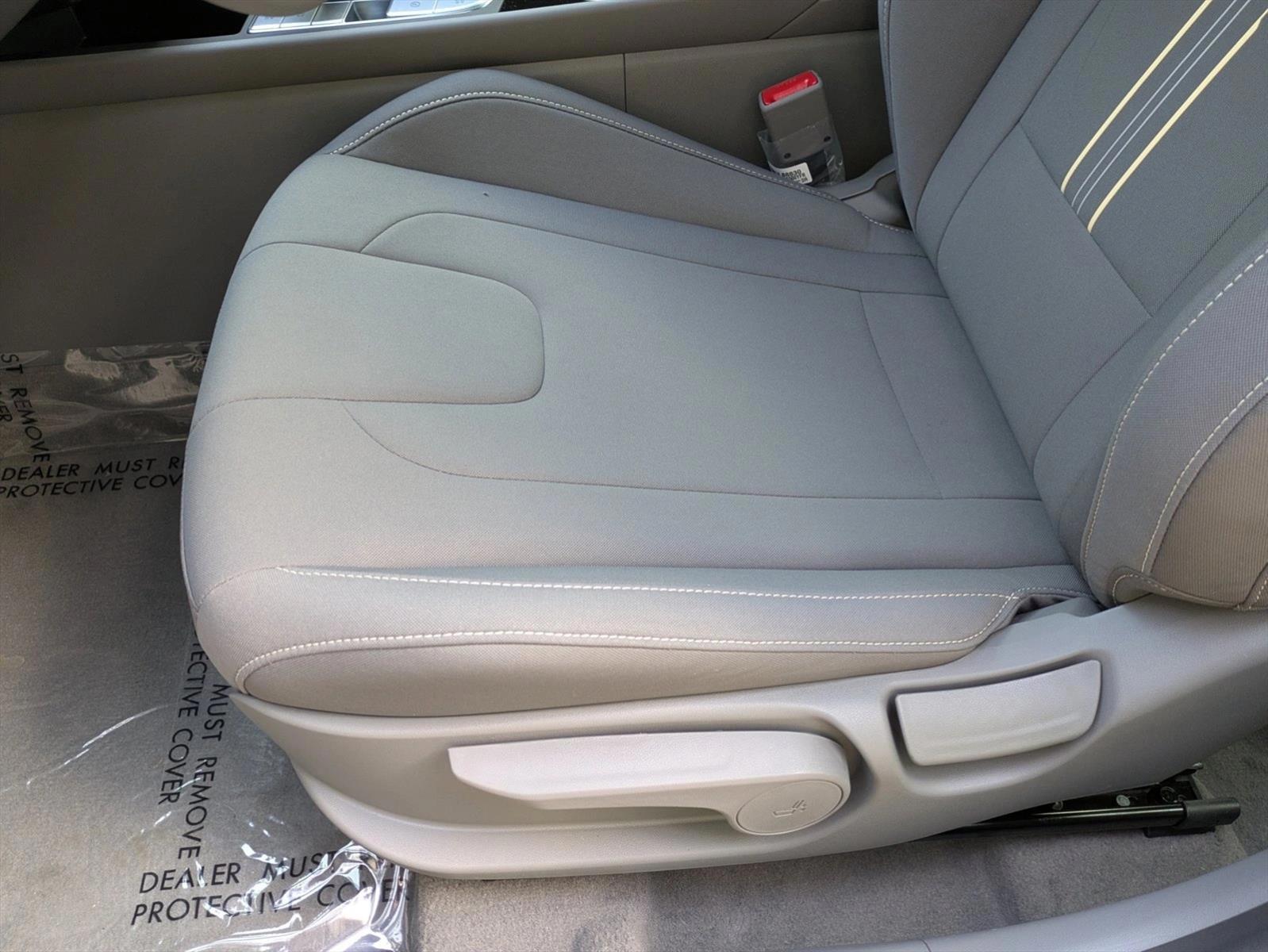 Thumbnail: 2026 Hyundai Elantra - 3