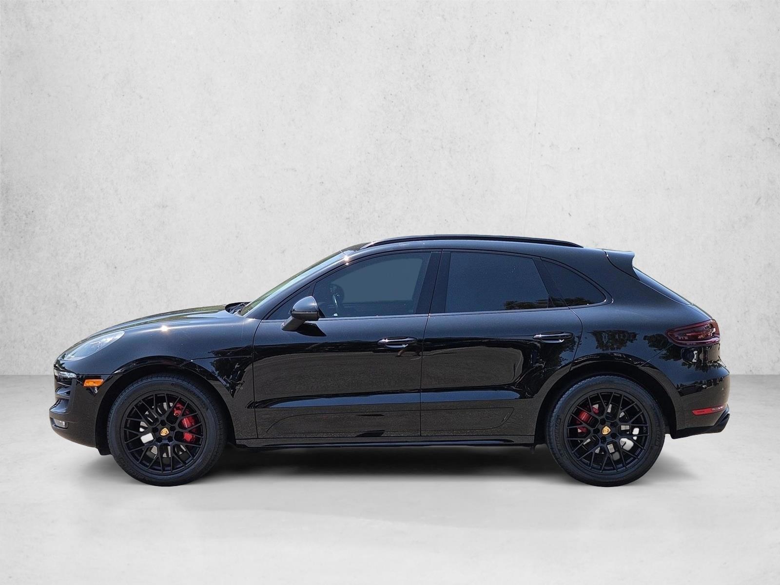 Thumbnail: 2017 Porsche Macan - 2