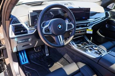 2027 BMW X7