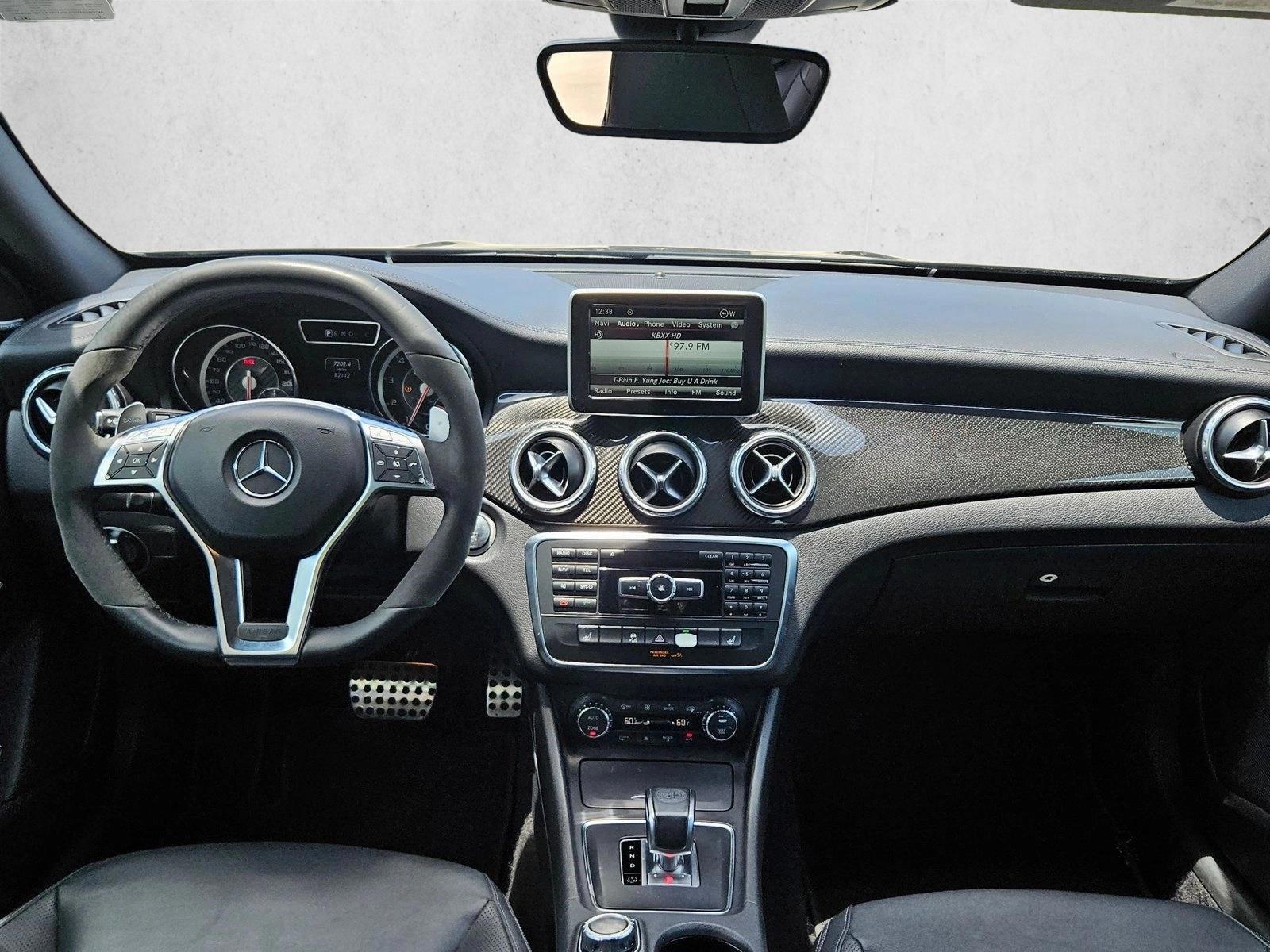 Thumbnail: 2015 Mercedes-Benz GLA - 3