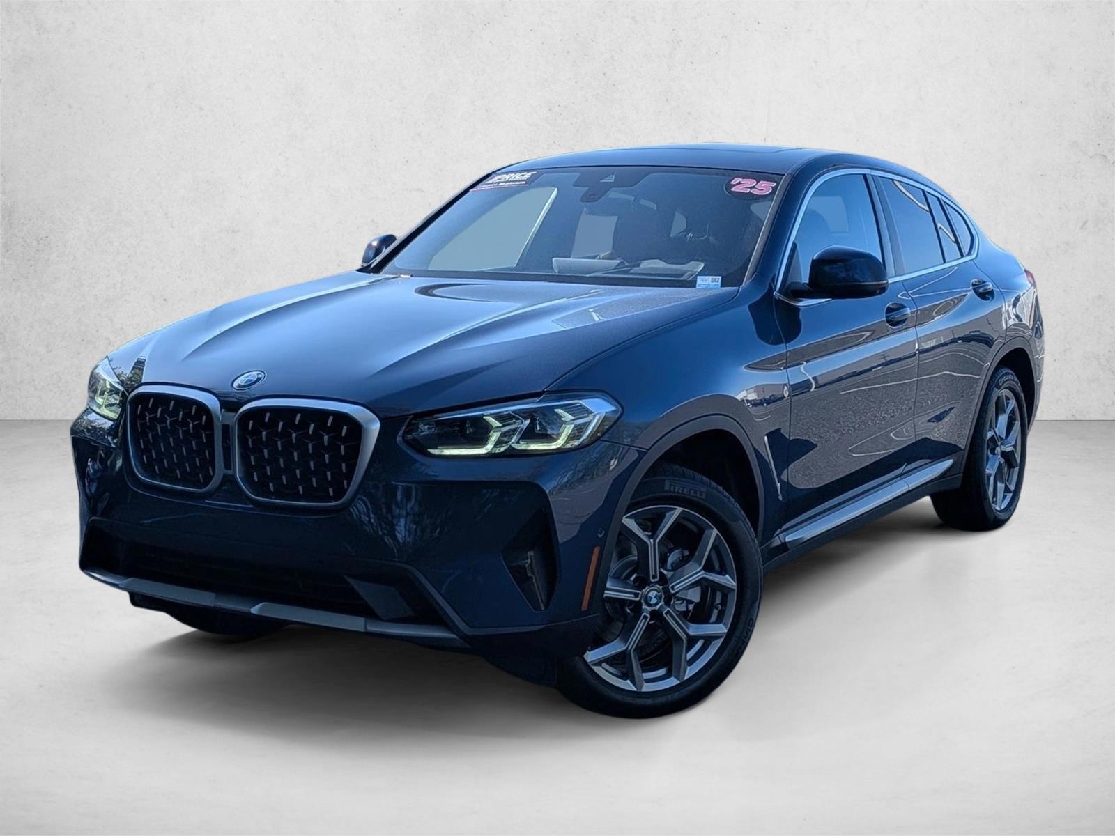 Thumbnail: 2025 BMW X4 - 1