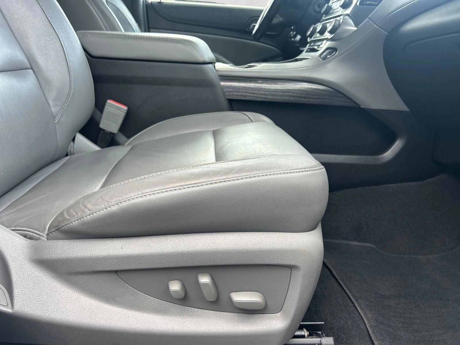 Thumbnail: 2019 Chevrolet Suburban - 6