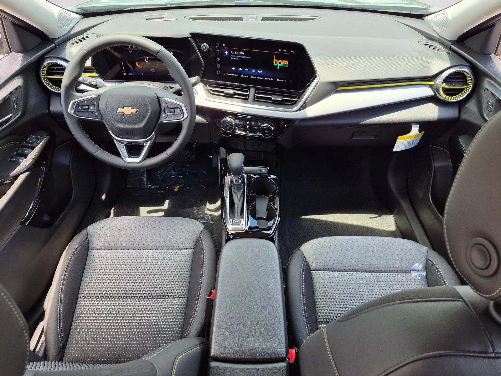 Thumbnail: 2026 Chevrolet Trax - 3