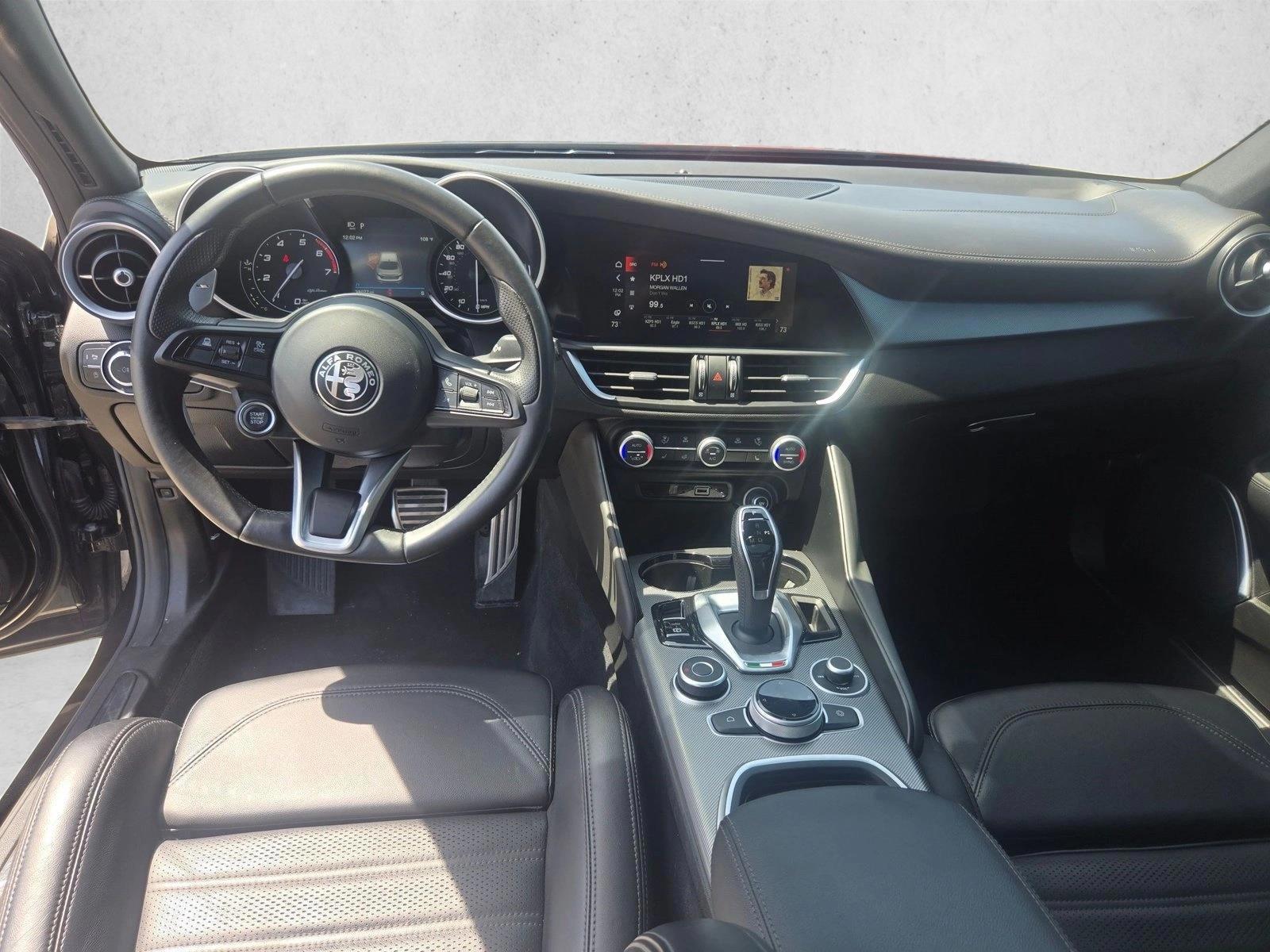 Thumbnail: 2023 Alfa Romeo Giulia - 3