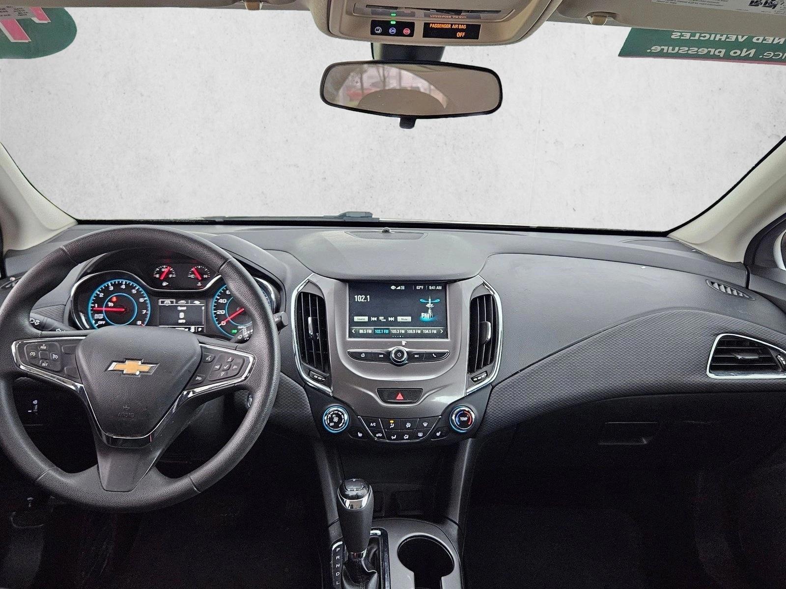 Thumbnail: 2018 Chevrolet Cruze - 2
