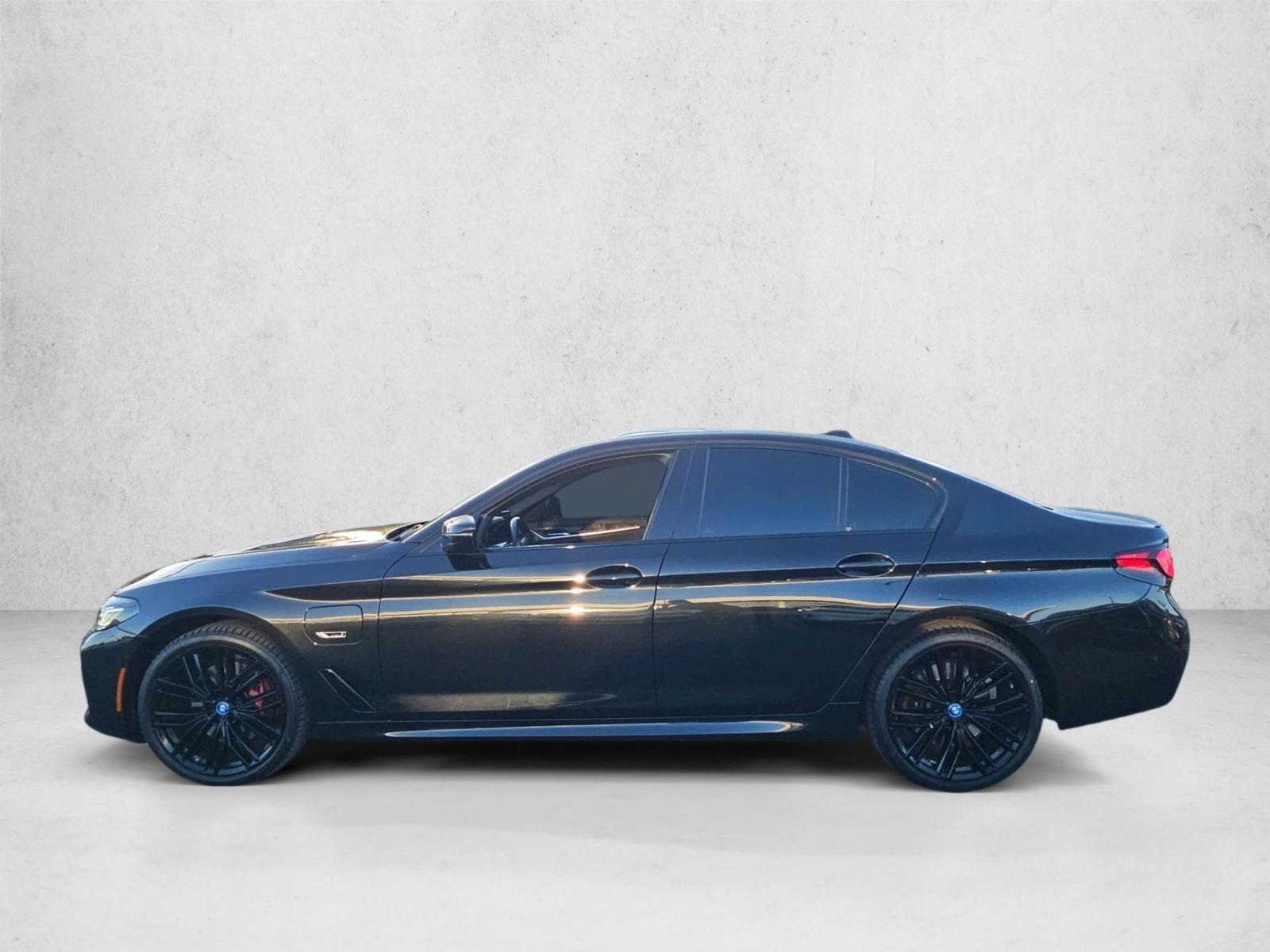 Thumbnail: 2023 BMW 5 Series - 2