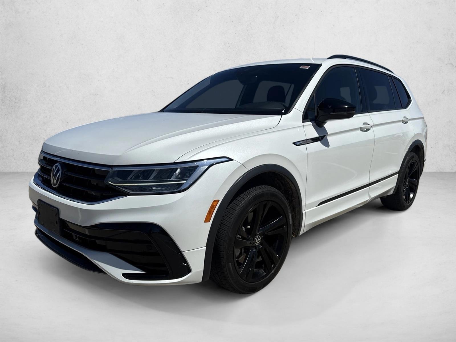 Thumbnail: 2023 Volkswagen Tiguan - 1