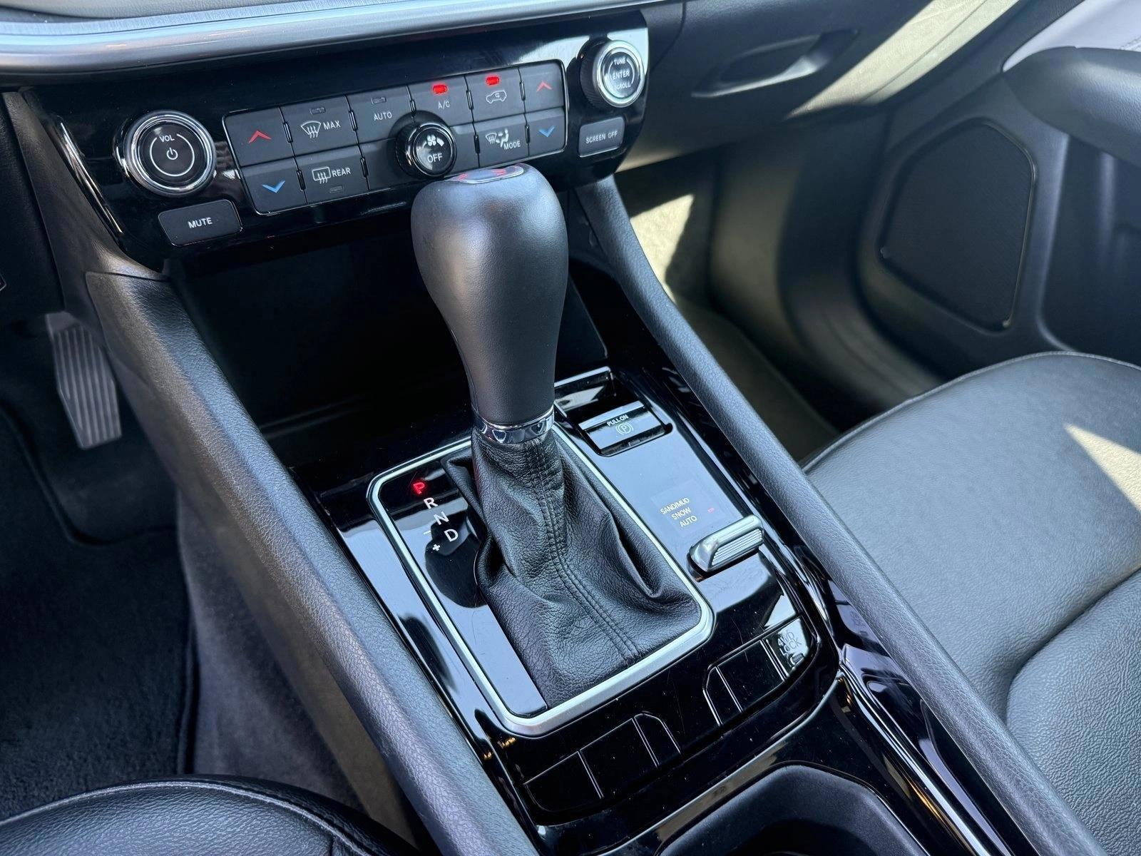 2025 Jeep Compass Limited - Photo 16