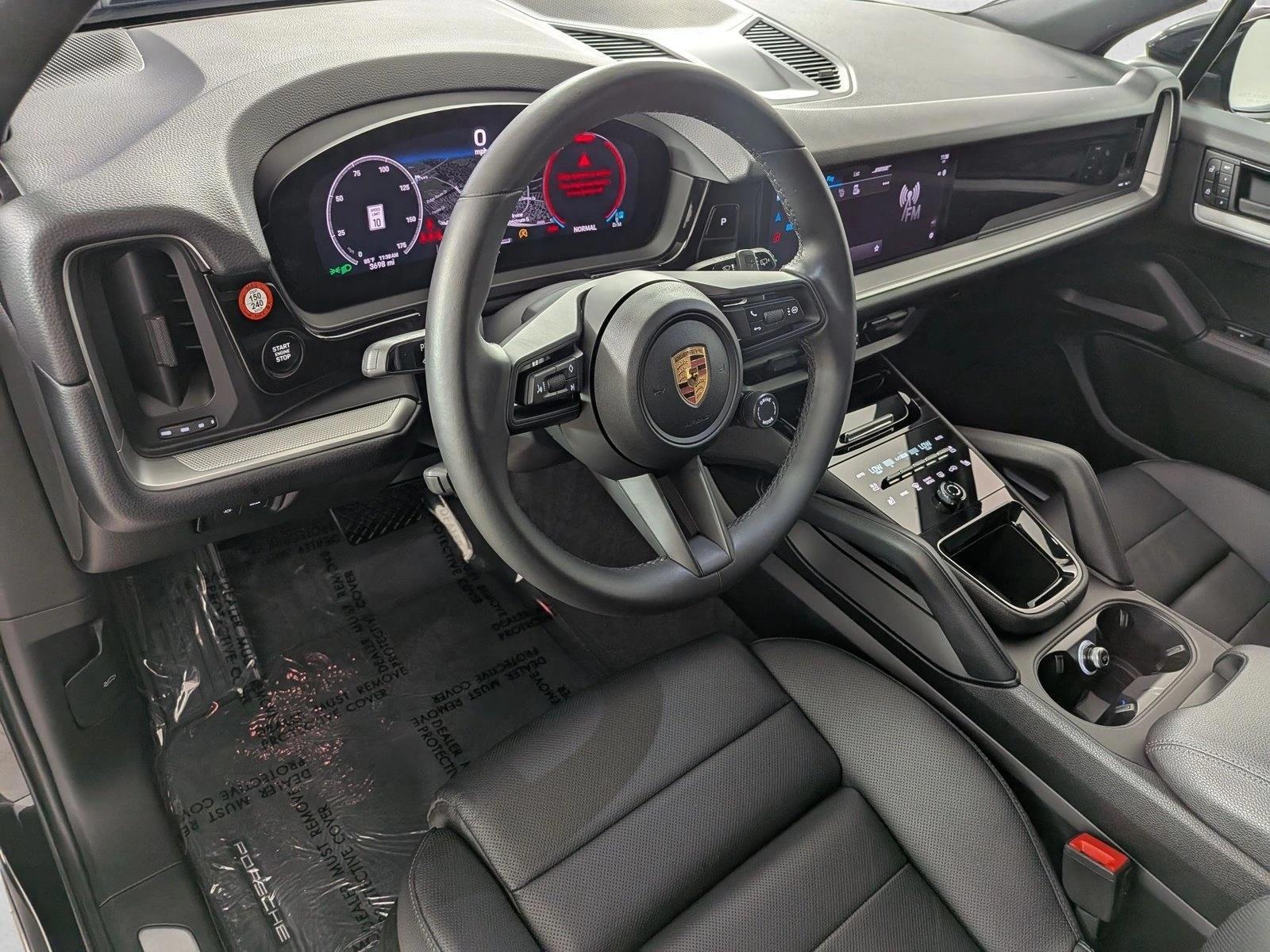 Thumbnail: 2025 Porsche Cayenne - 3