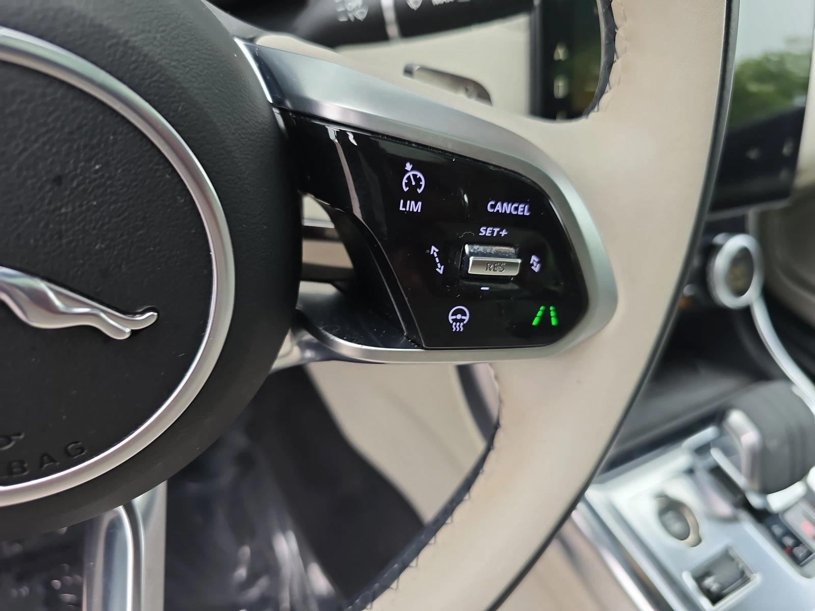 2024 Jaguar XF R-Dynamic SE - Photo 18
