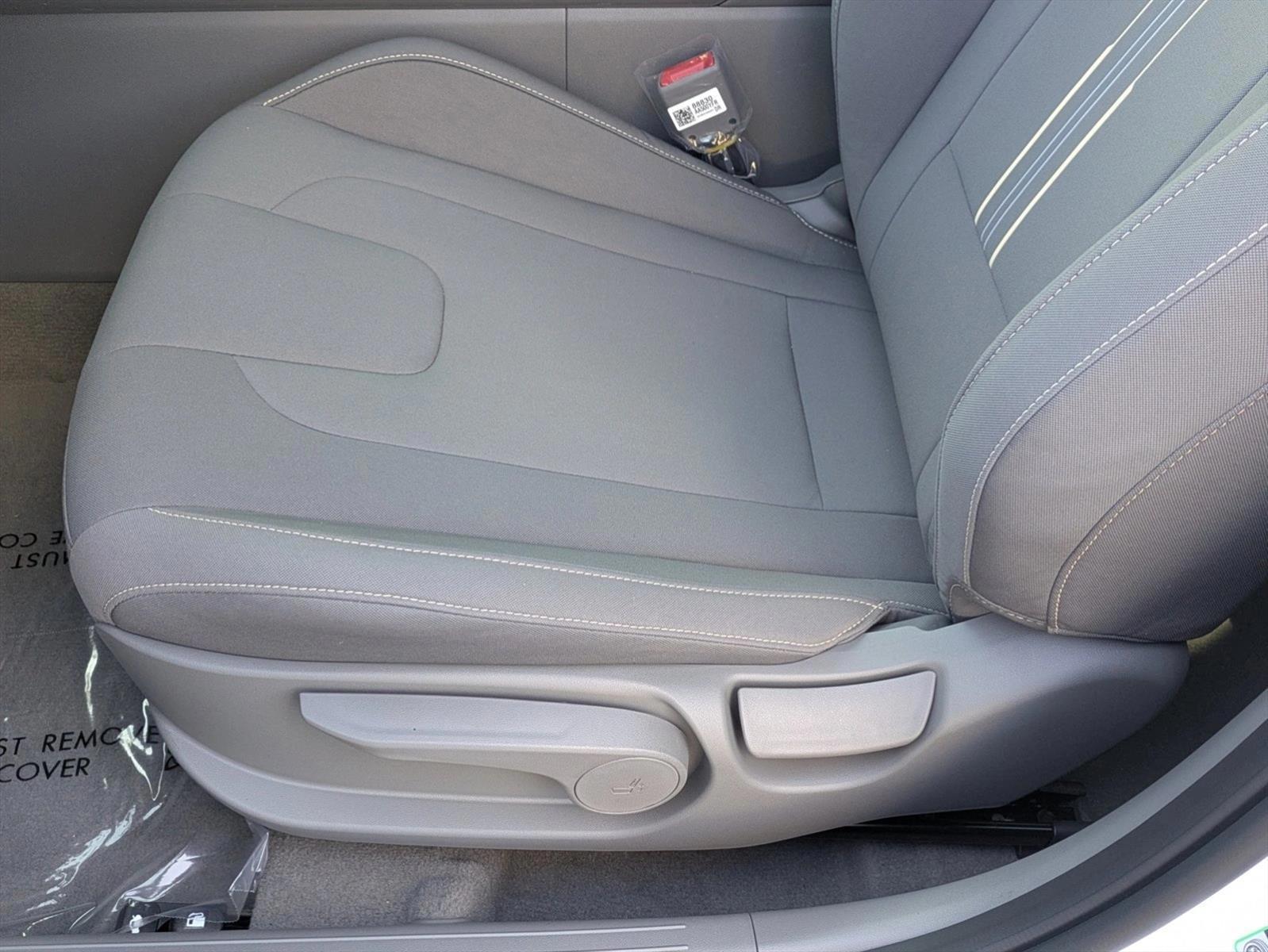 Thumbnail: 2026 Hyundai Elantra - 4