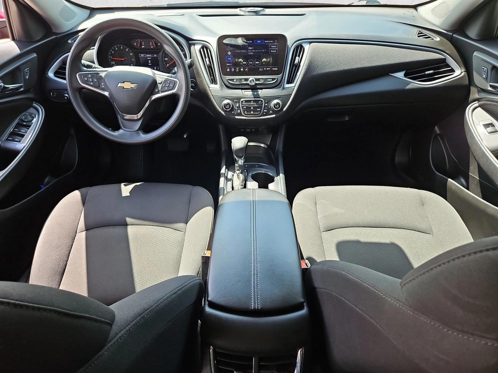 Thumbnail: 2024 Chevrolet Malibu - 3