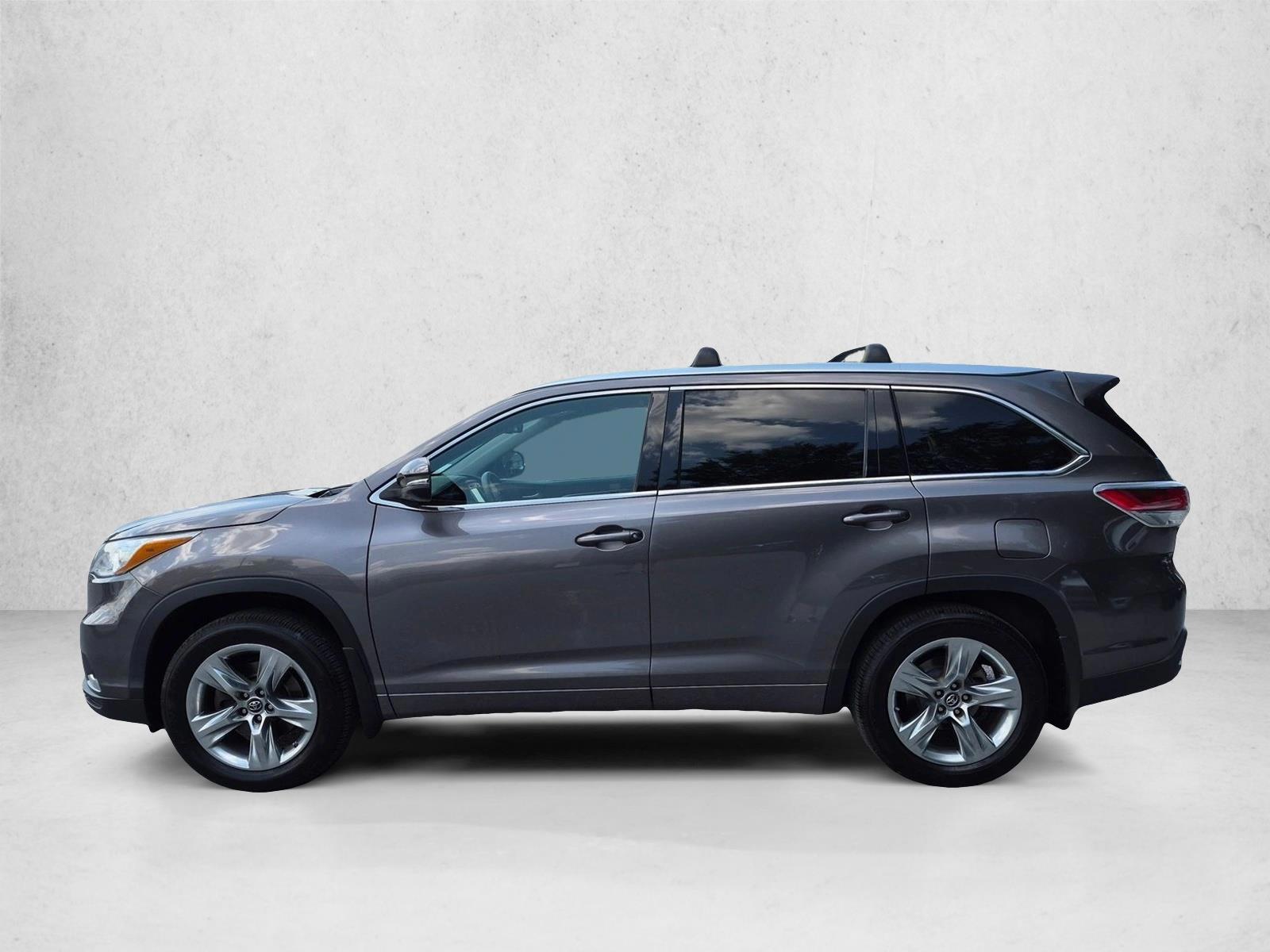 Thumbnail: 2016 Toyota Highlander - 2