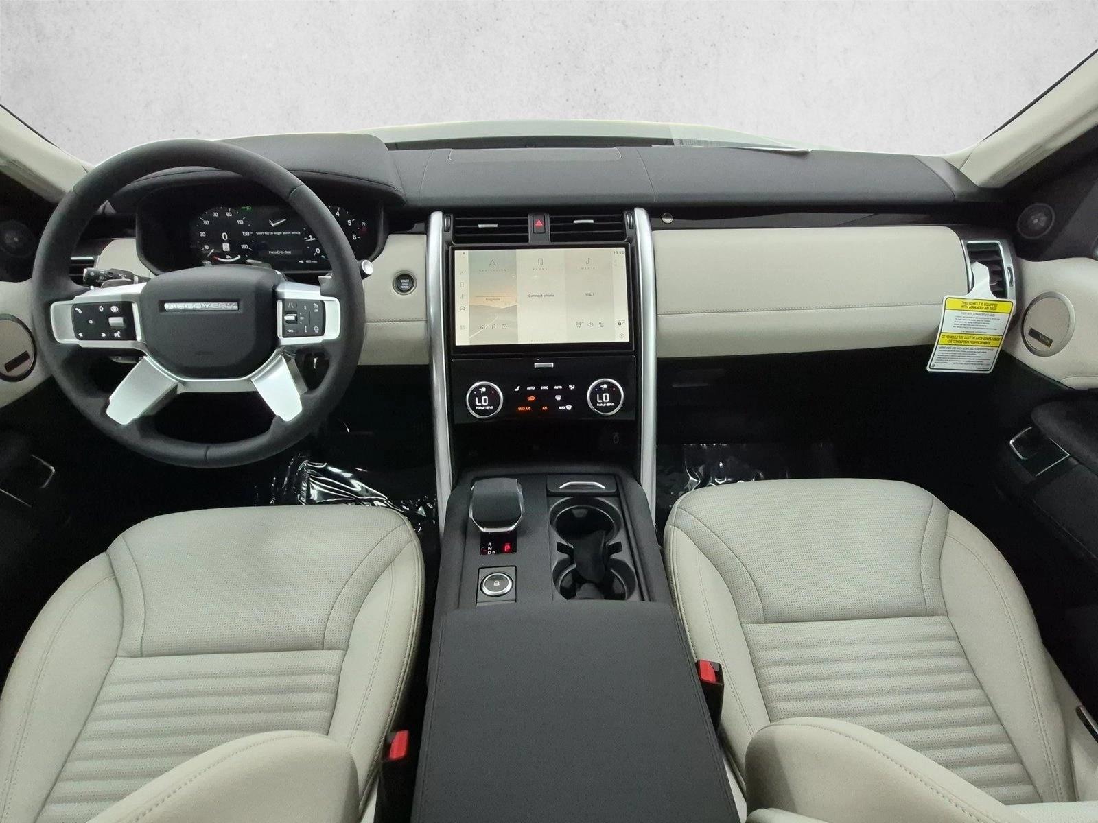 Thumbnail: 2026 Land Rover Discovery - 4