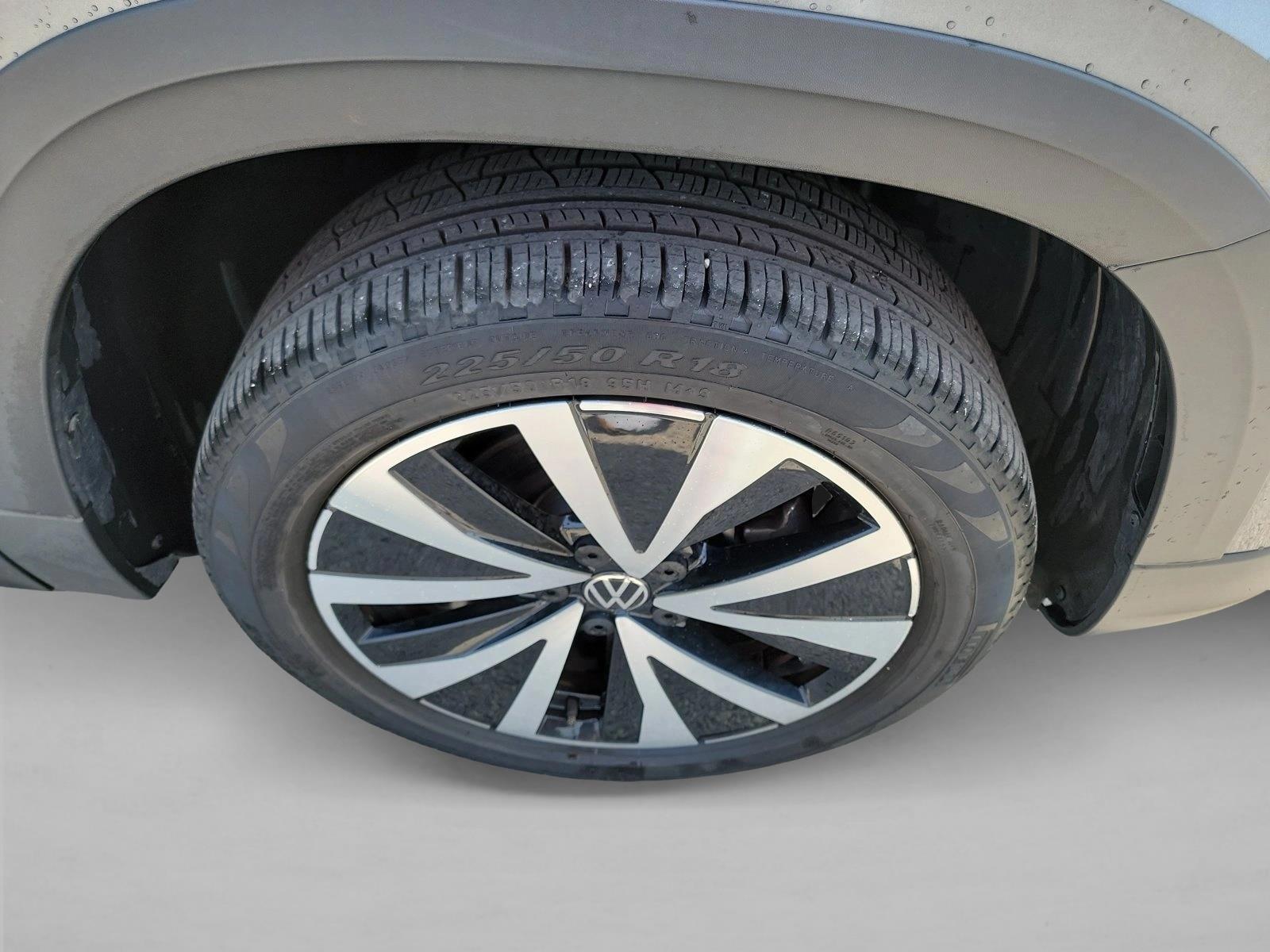 2023 Volkswagen Taos SE - Photo 10